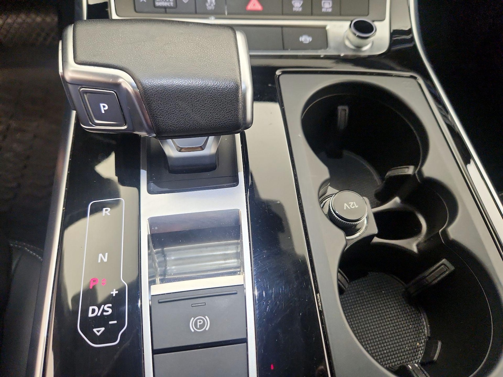 2023 Audi Q8 Premium - Photo 19