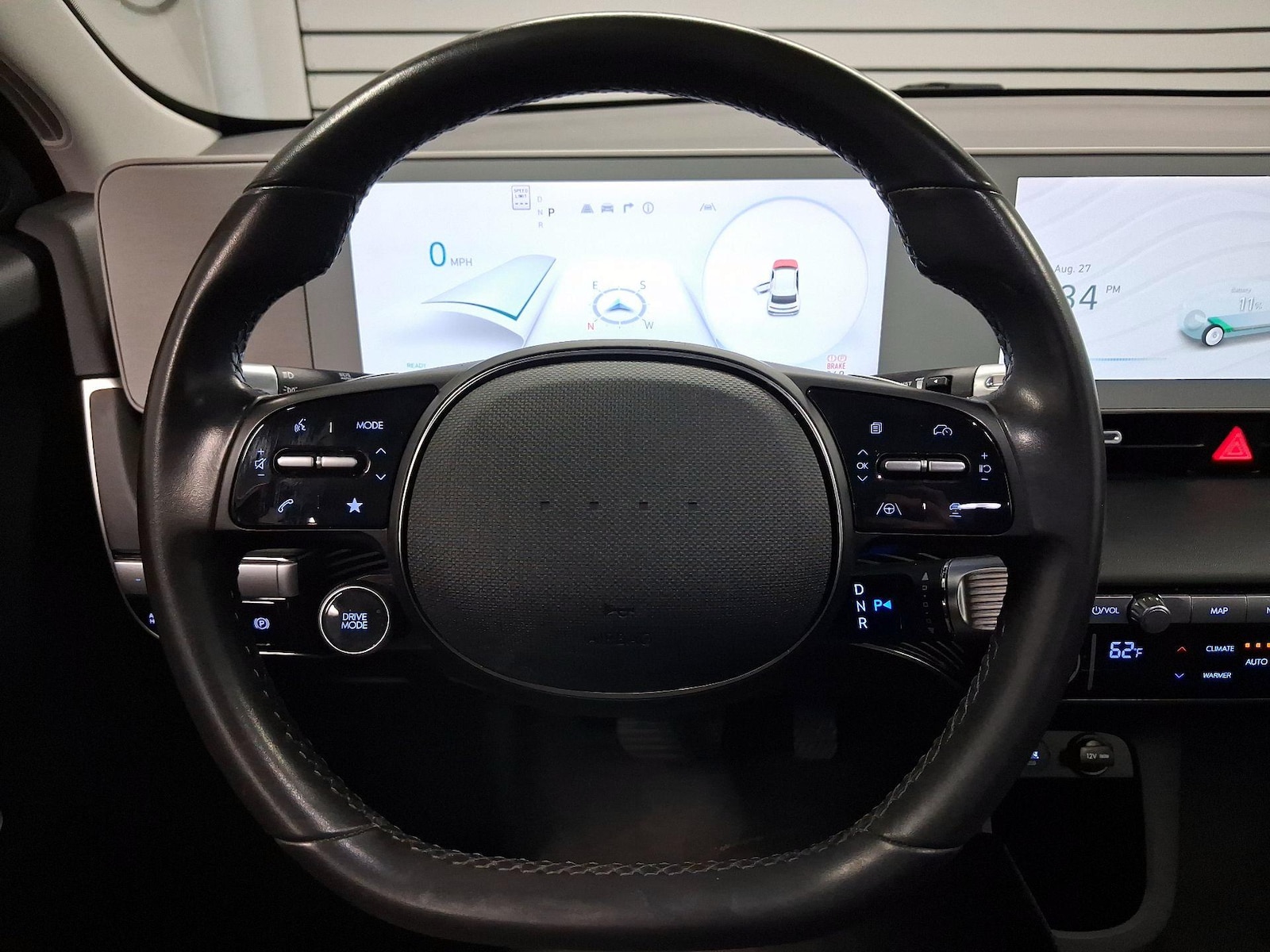 2024 Hyundai IONIQ 5 SE - Photo 11