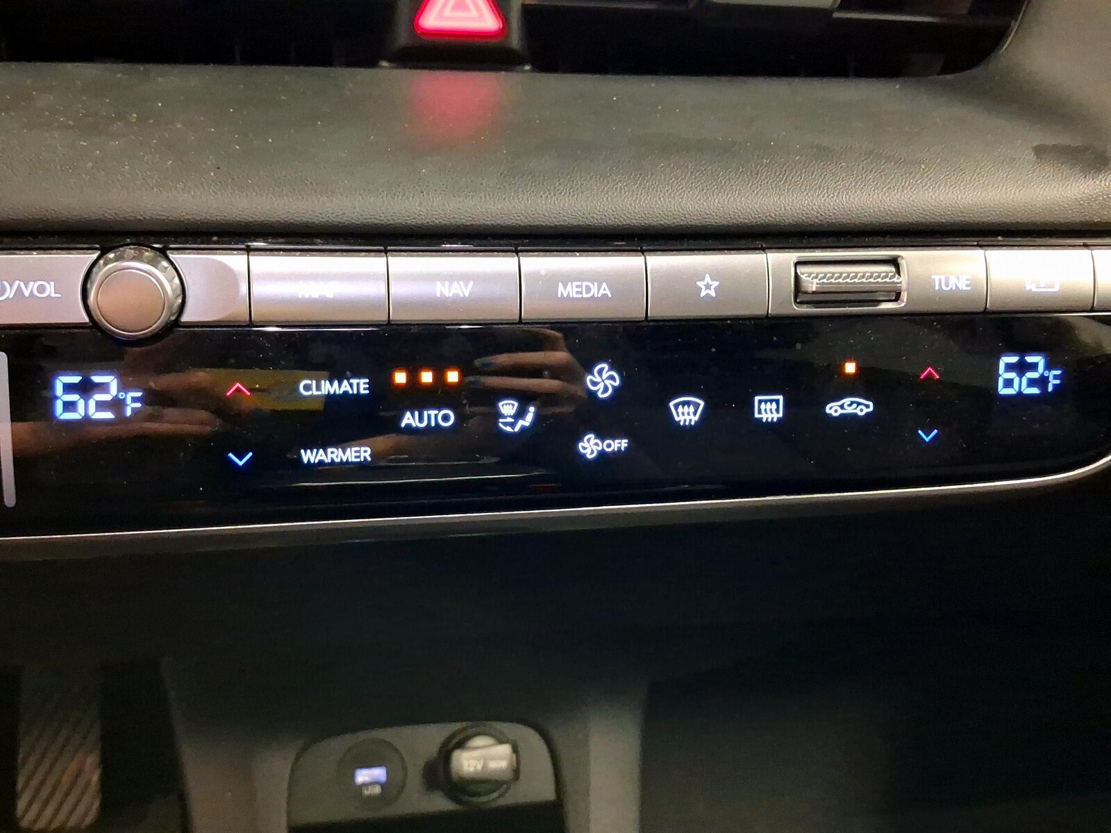 2024 Hyundai IONIQ 5 SE - Photo 18
