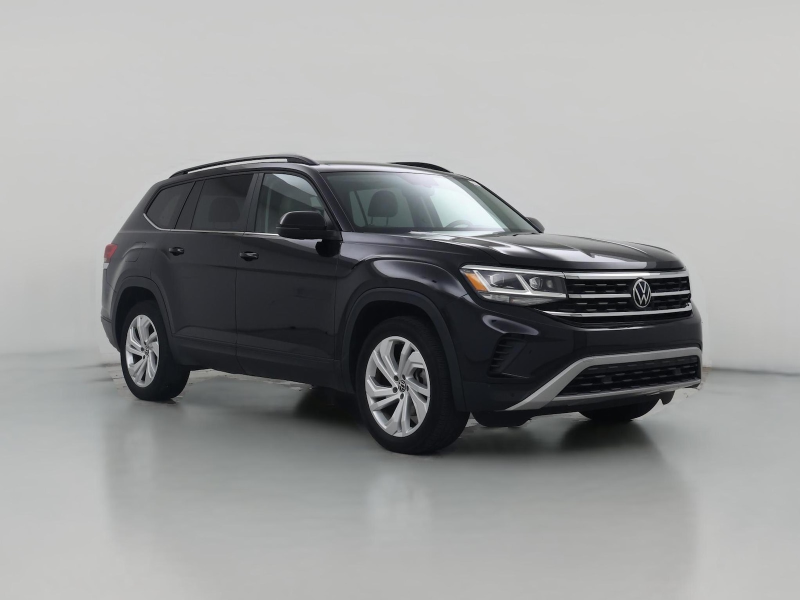2023 Volkswagen Atlas SE w/Tech - Photo 1