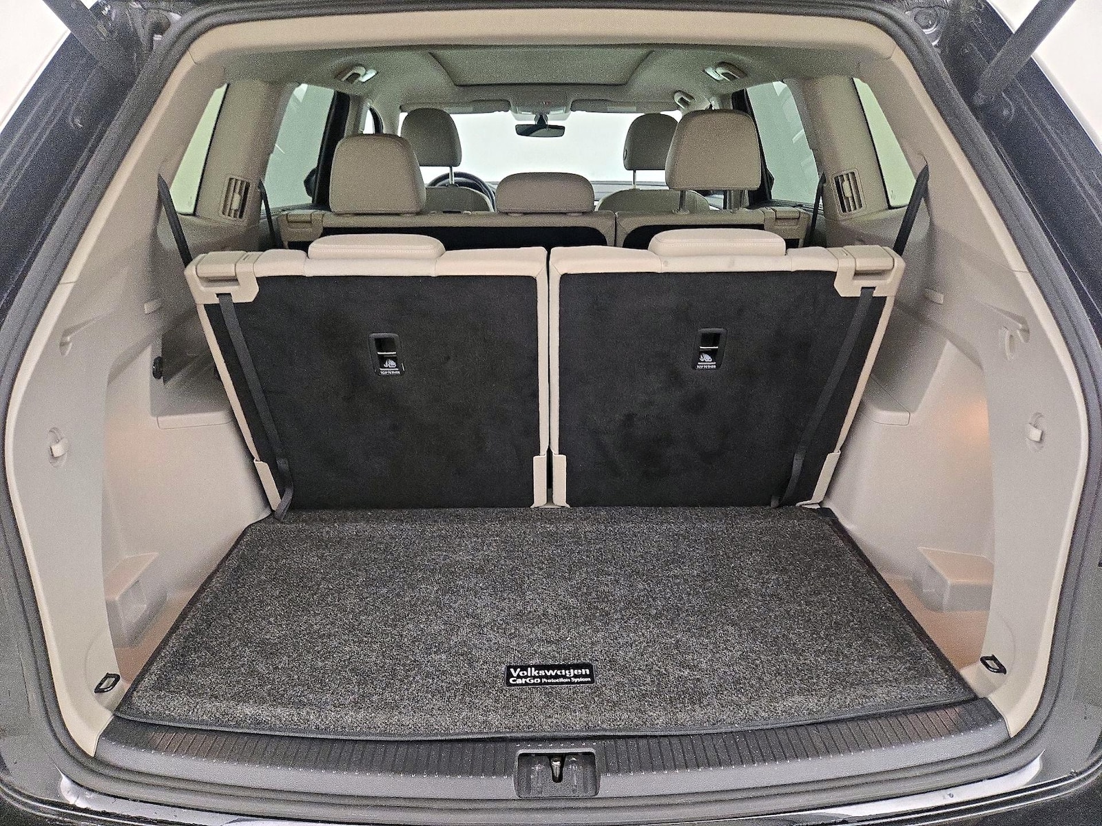2023 Volkswagen Atlas SE w/Tech - Photo 23