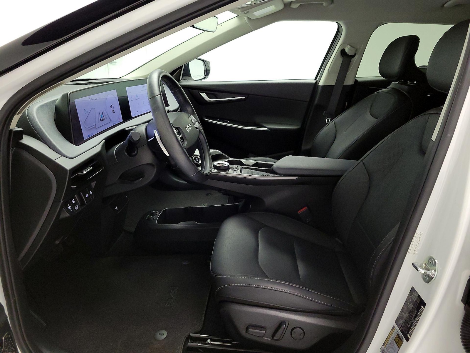 2024 Kia EV6 Wind - Photo 12