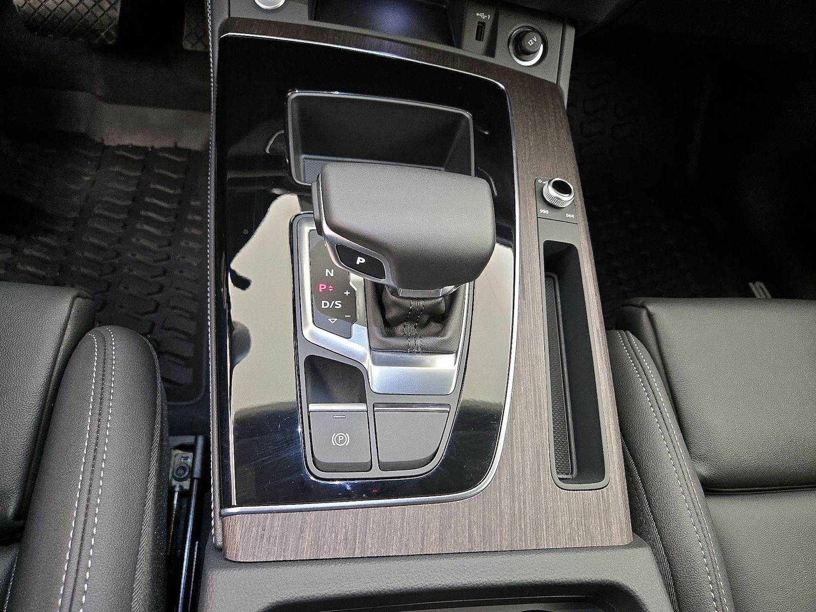 2025 Audi Q5 Premium Plus - Photo 19