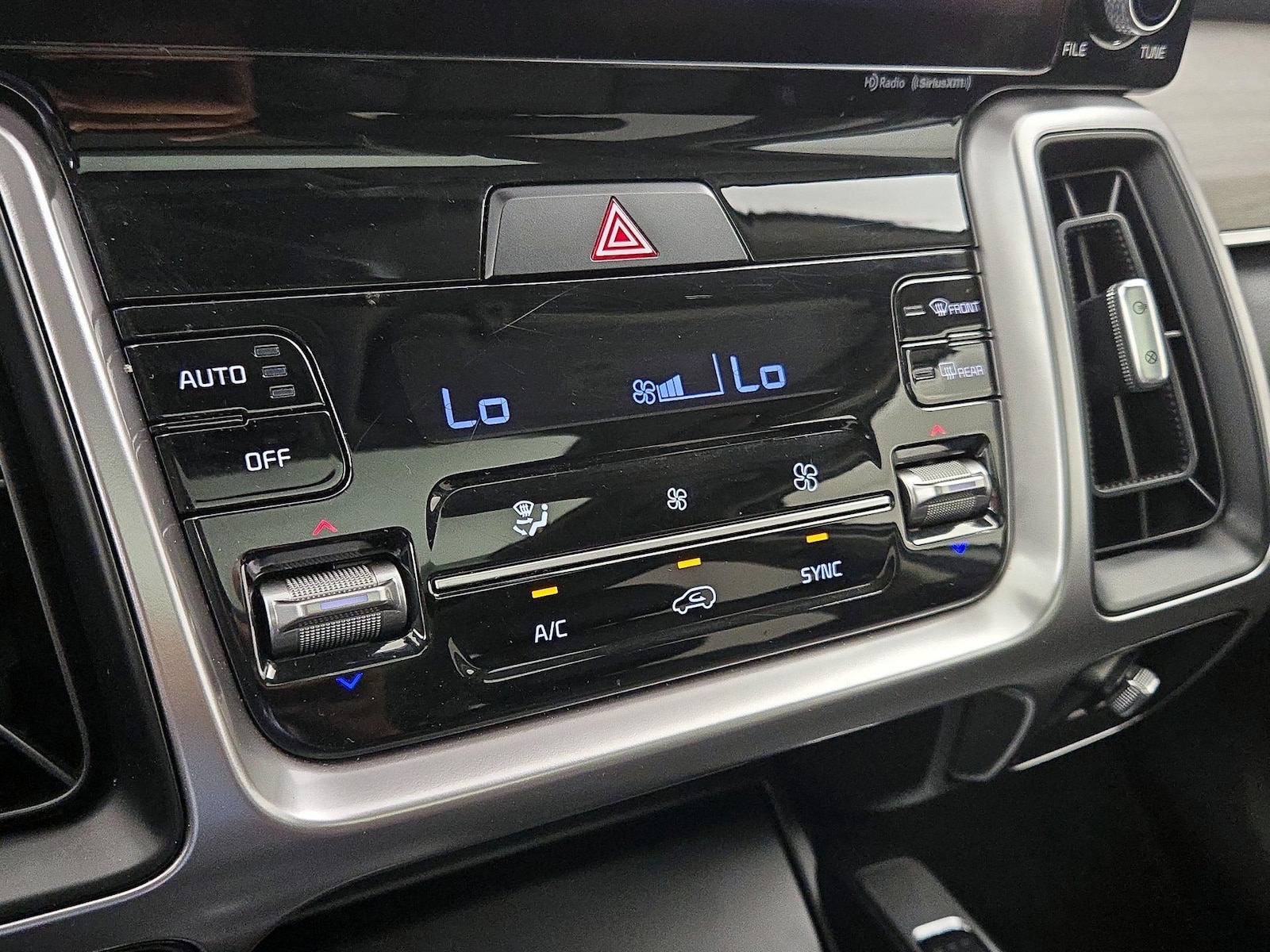 2023 Kia Sorento X-Line EX - Photo 18