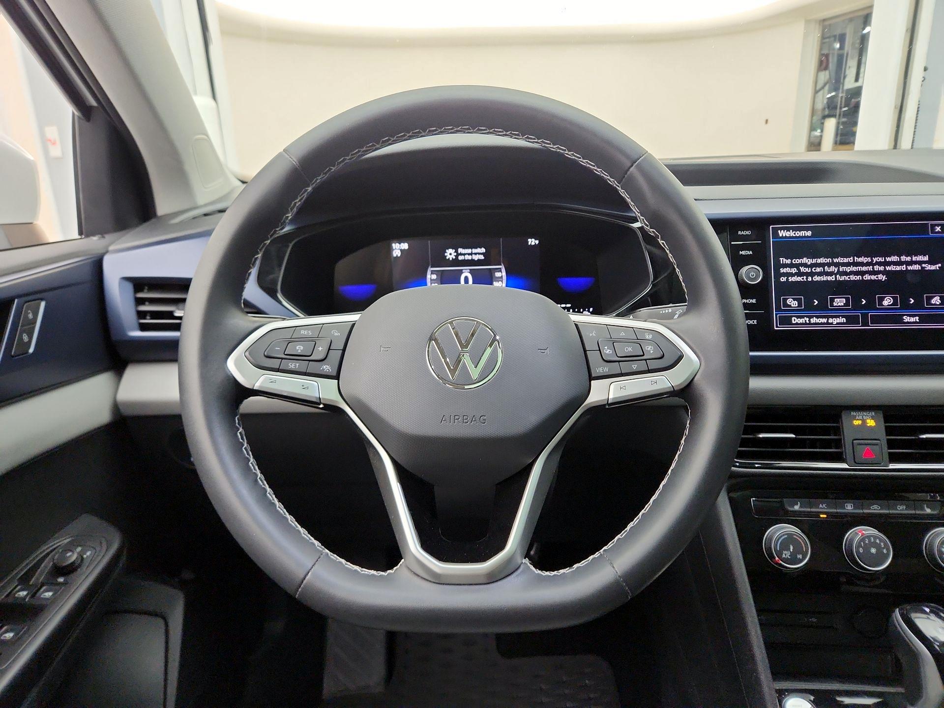 Thumbnail: 2023 Volkswagen Taos - 10
