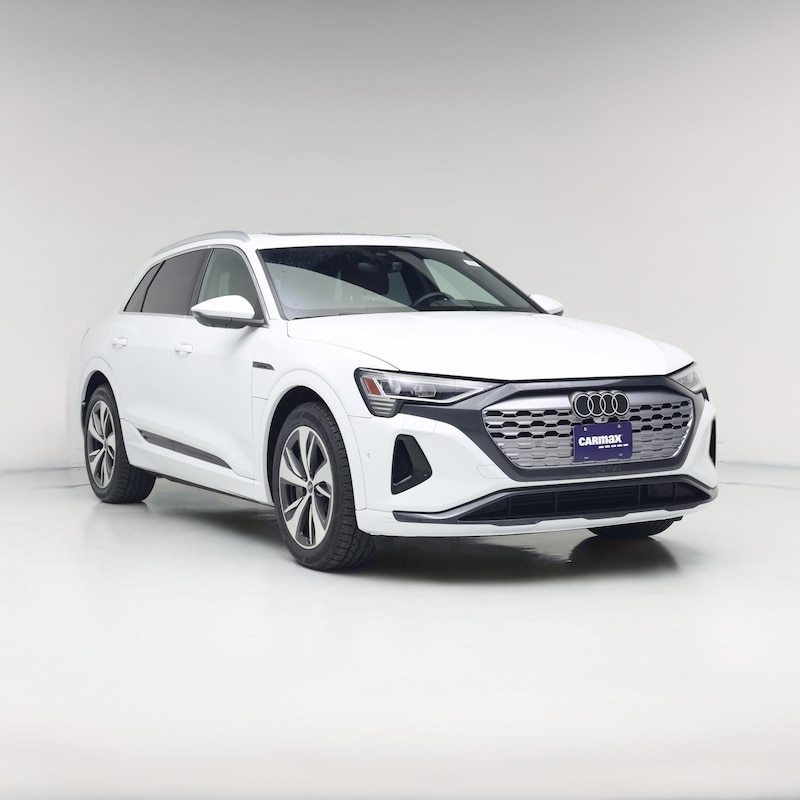 2024 Audi Q8 e-tron Premium Plus