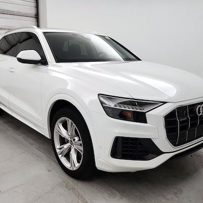 2023 Audi Q8 Premium