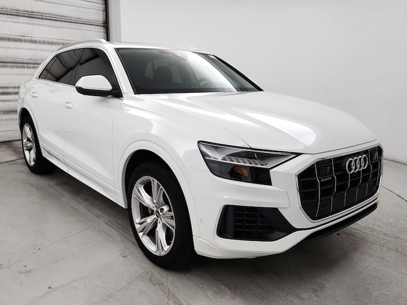 2023 Audi Q8 Premium