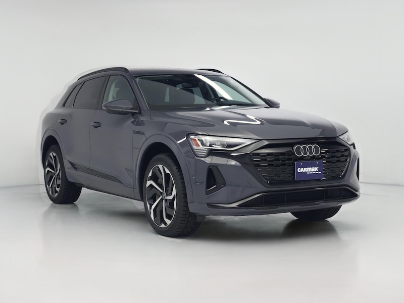2024 Audi Q8 e-tron Premium Plus