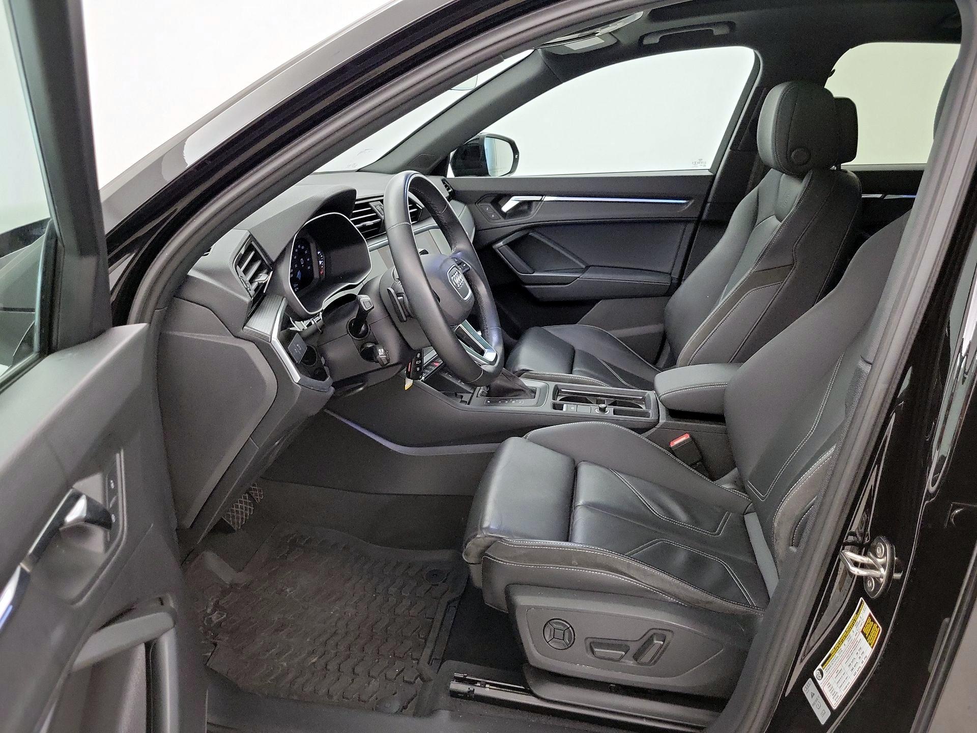 Thumbnail: 2022 Audi Q3 - 11