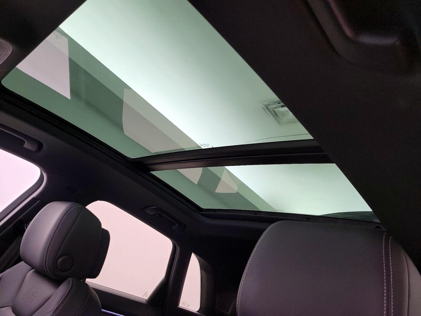 2022 Audi Q3 S Line Premium Plus - Photo 20