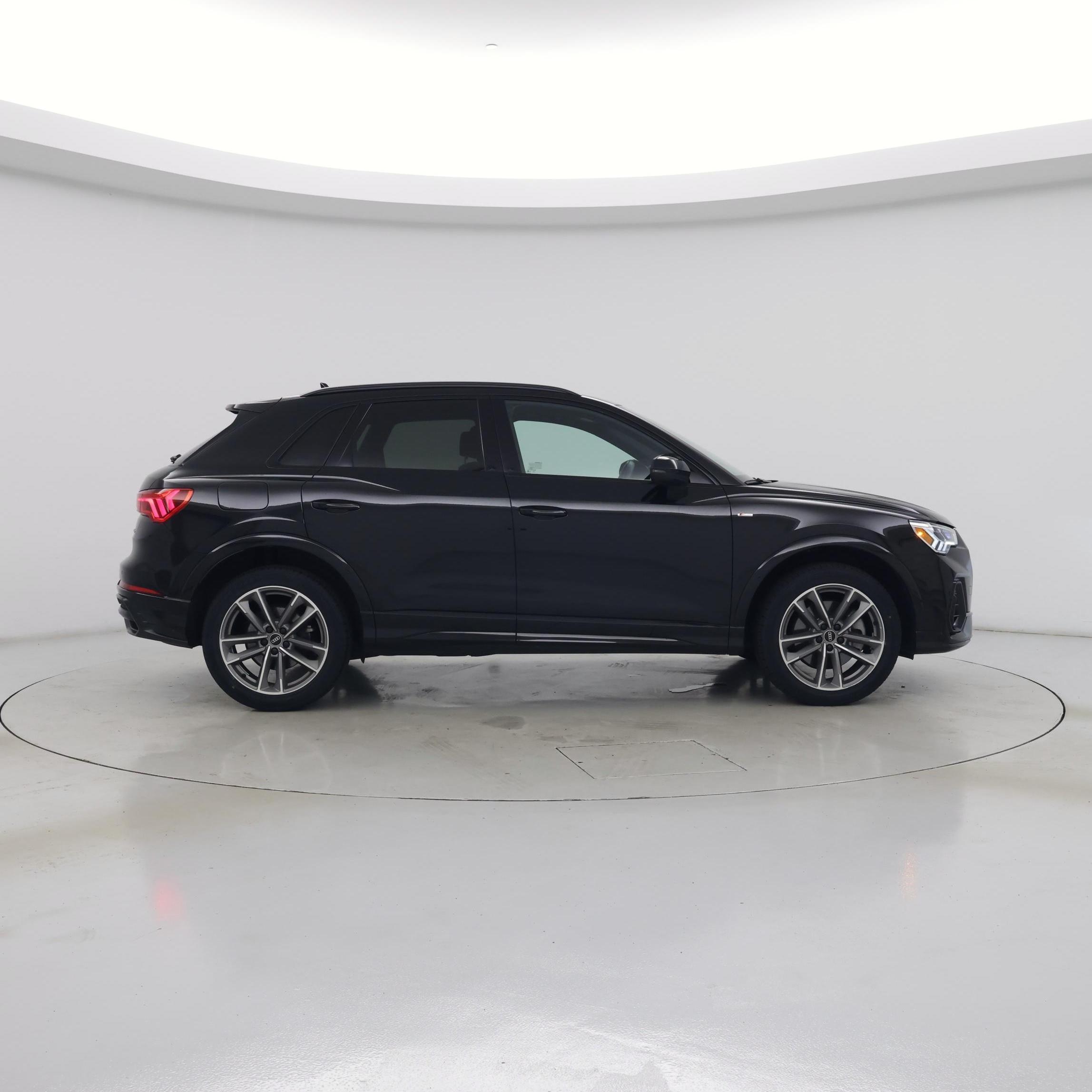 Thumbnail: 2022 Audi Q3 - 7