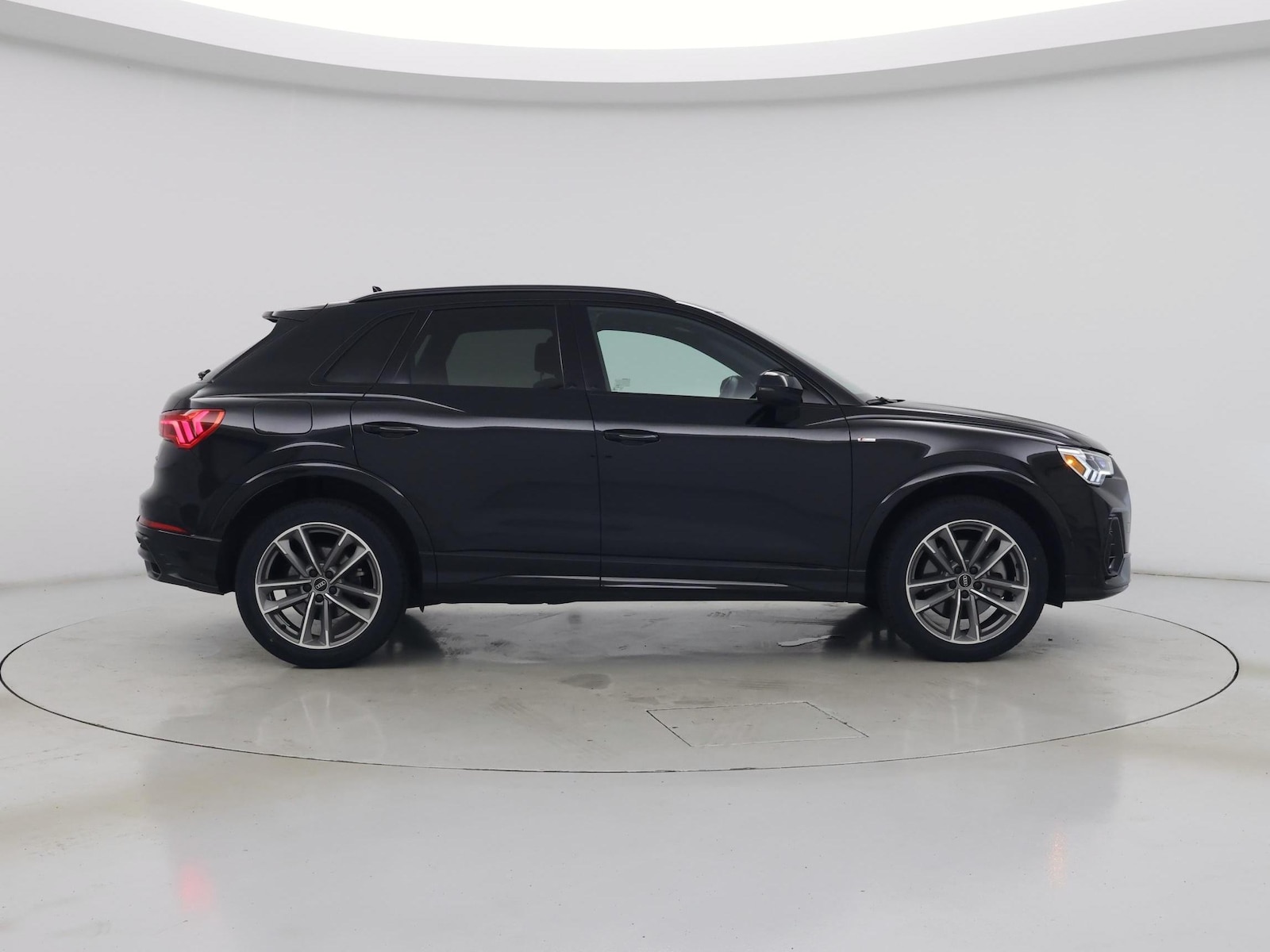 2022 Audi Q3 S Line Premium Plus - Photo 8