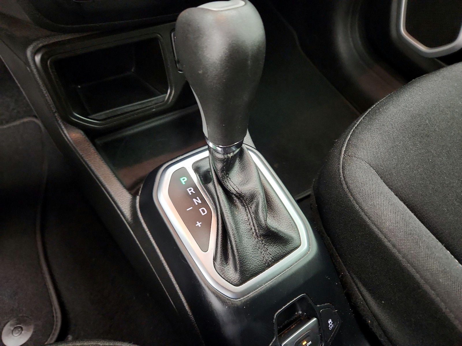 2020 Jeep Renegade Jeepster - Photo 18