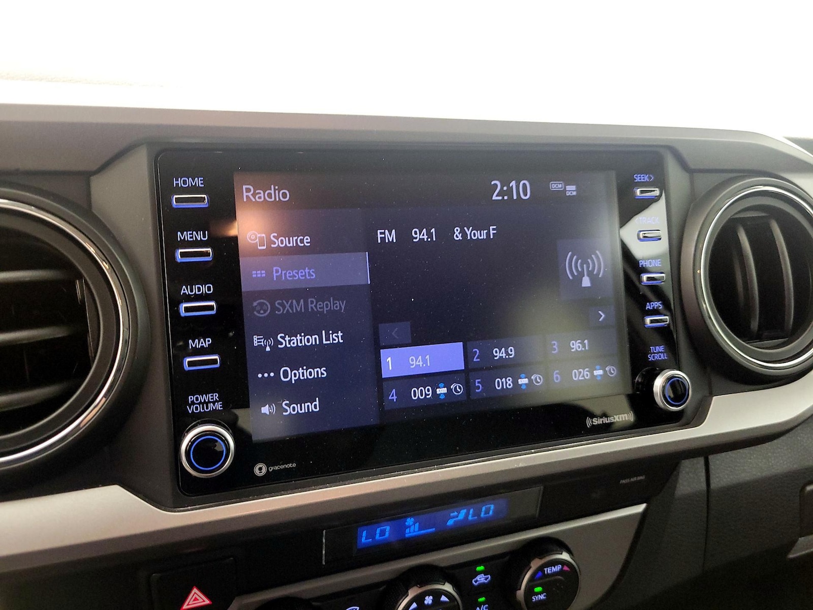 2022 Toyota Tacoma SR5 - Photo 17