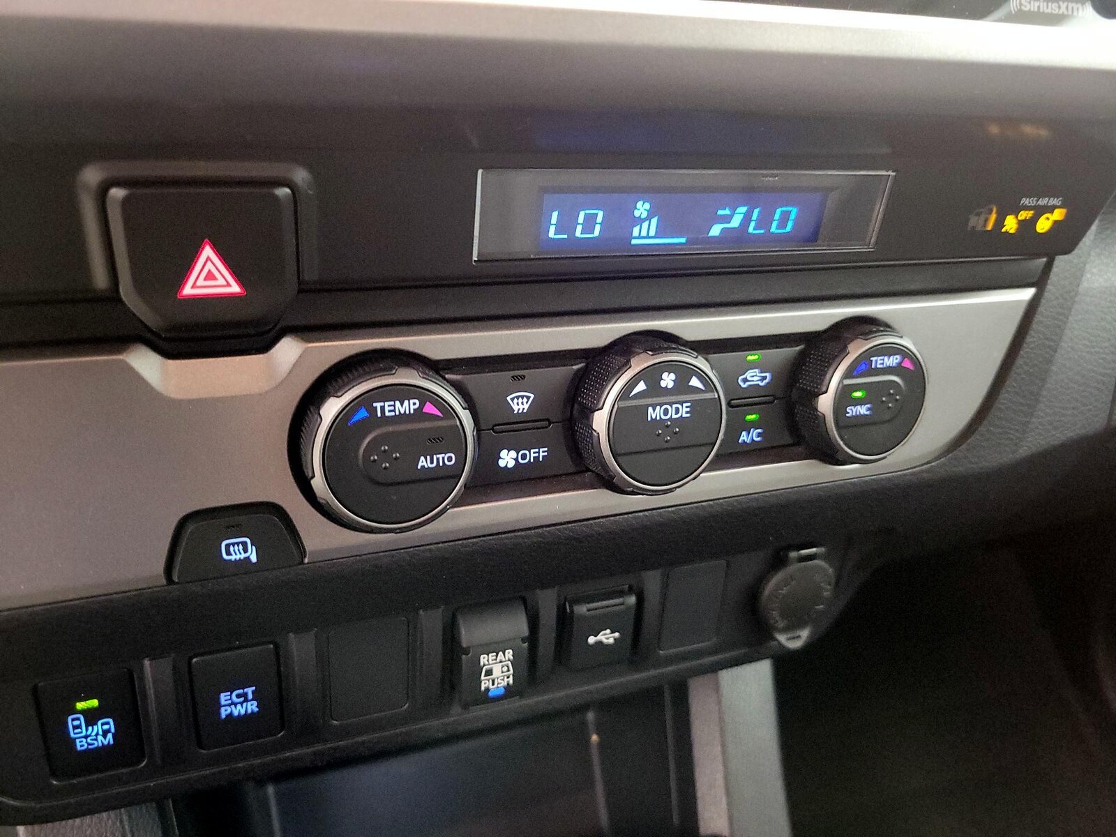 2022 Toyota Tacoma SR5 - Photo 18