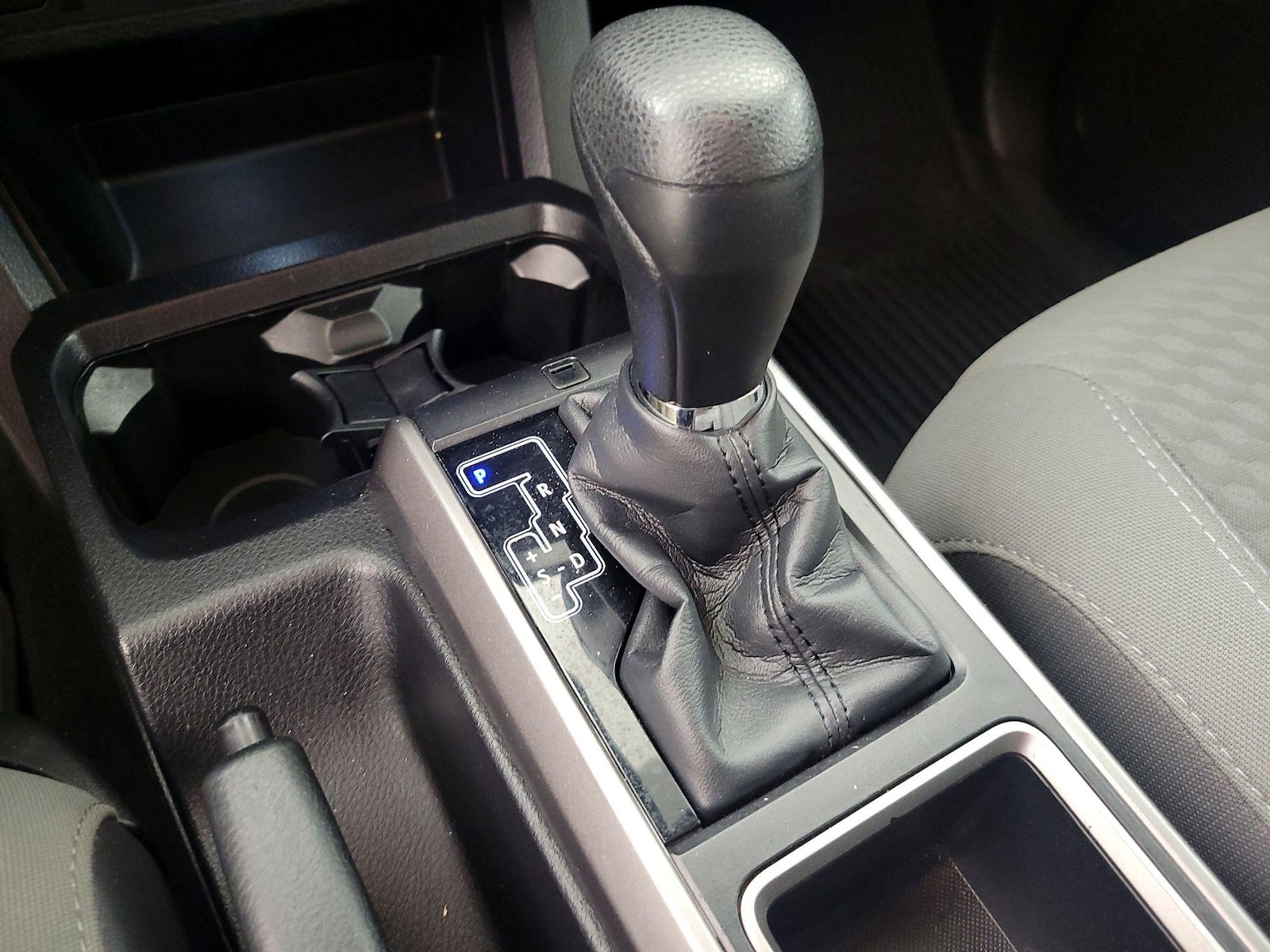 2022 Toyota Tacoma SR5 - Photo 19