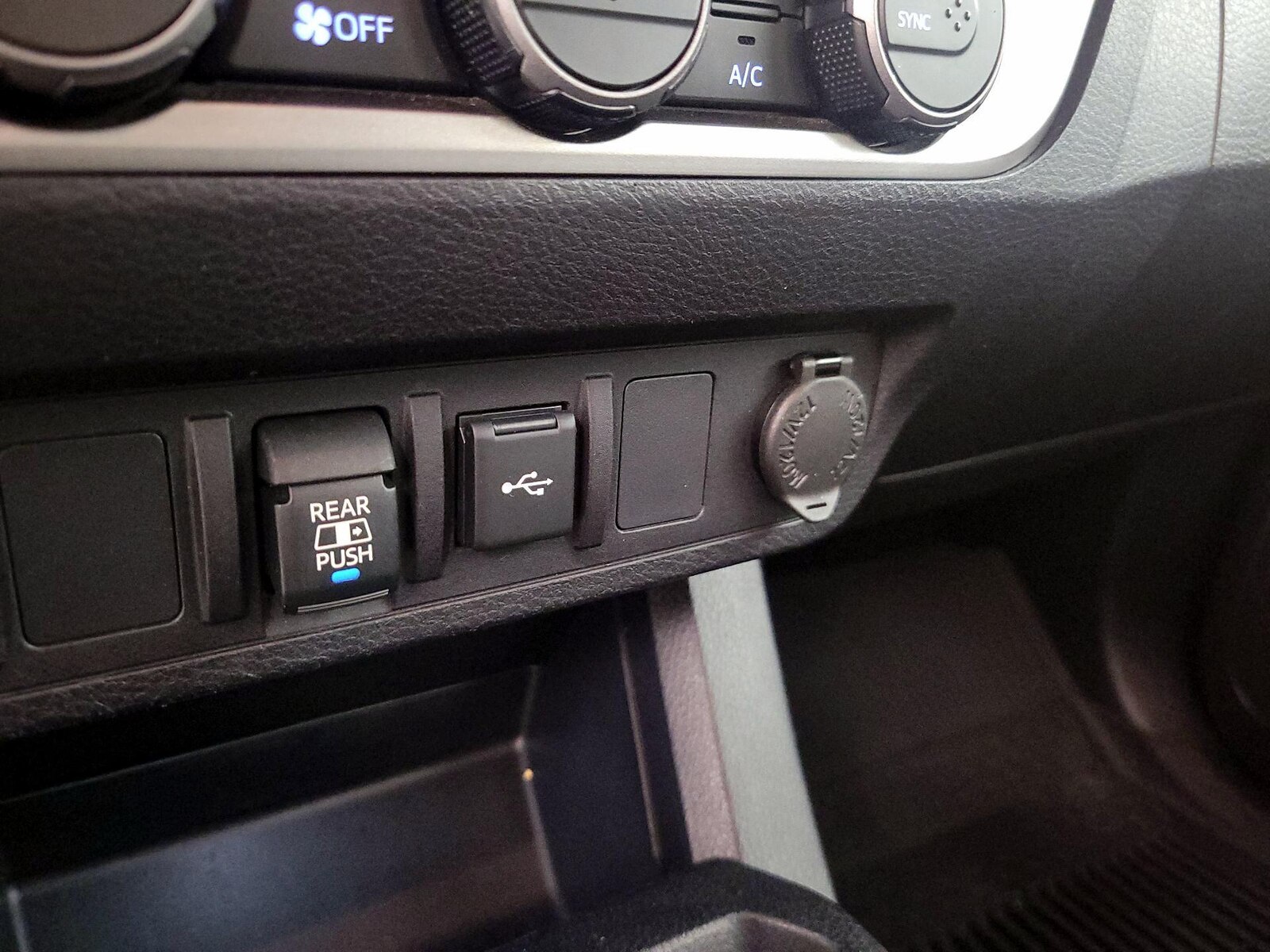 2022 Toyota Tacoma SR5 - Photo 20