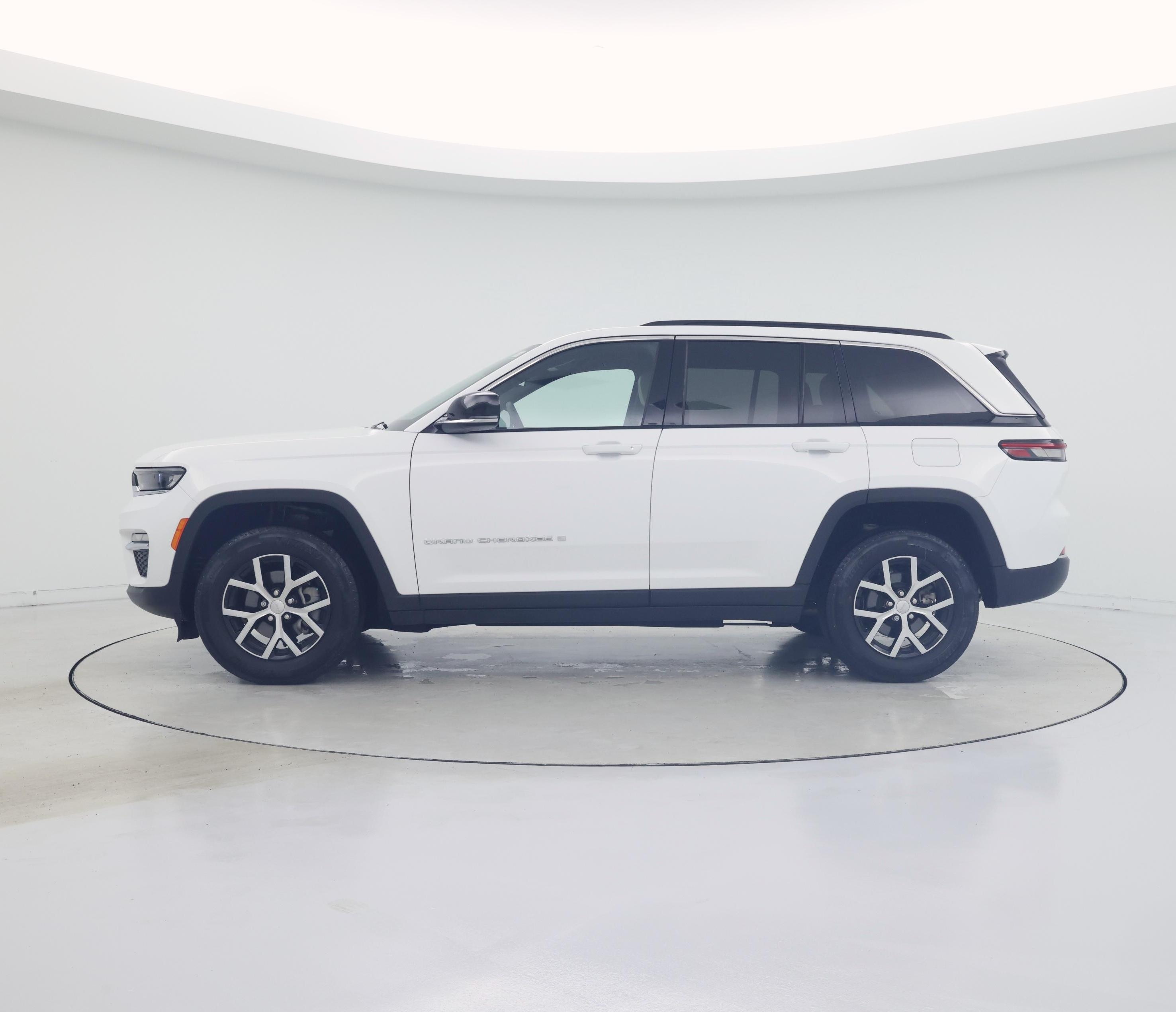 Thumbnail: 2024 Jeep Grand Cherokee - 3