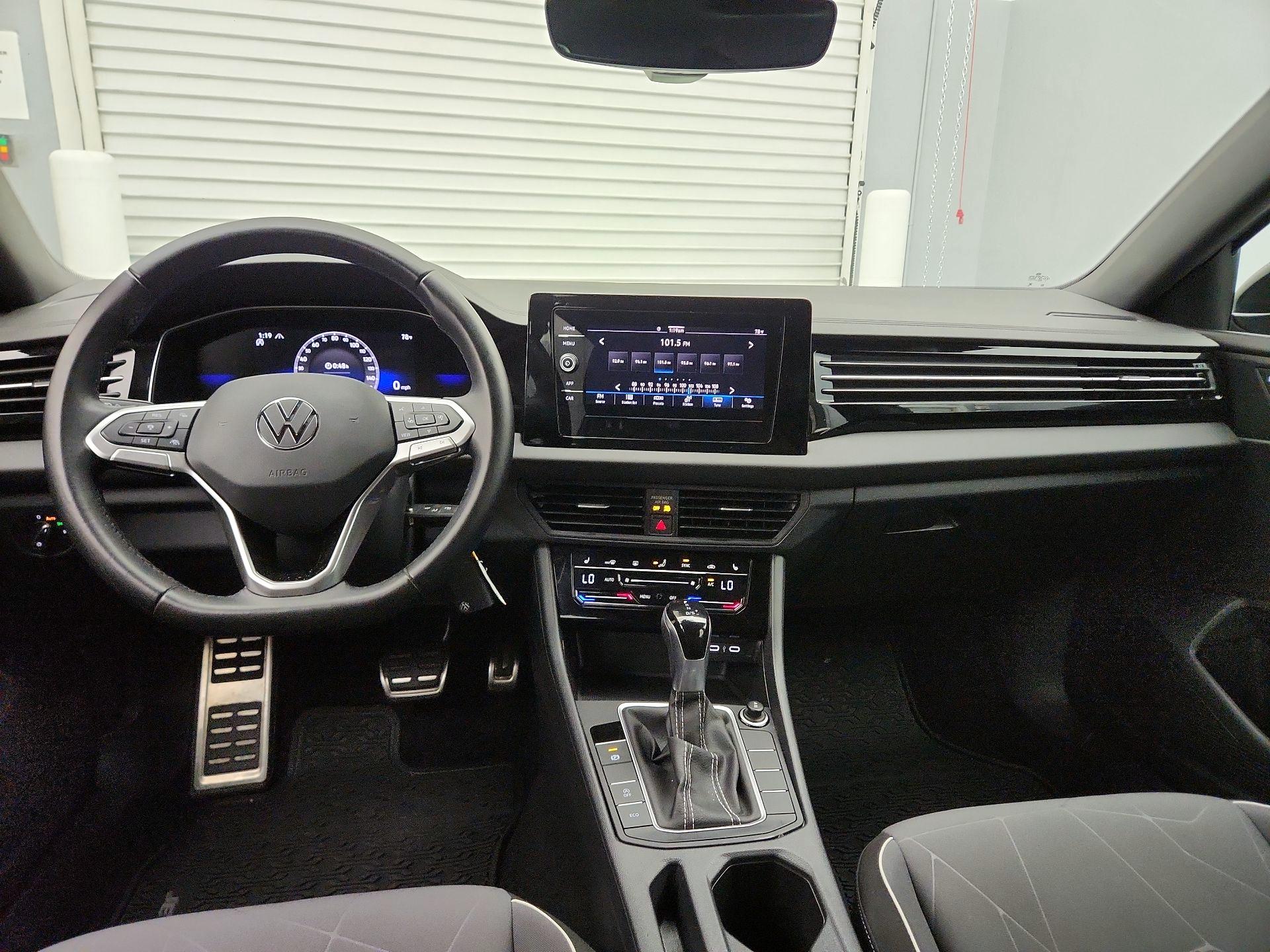 Thumbnail: 2025 Volkswagen Jetta - 9