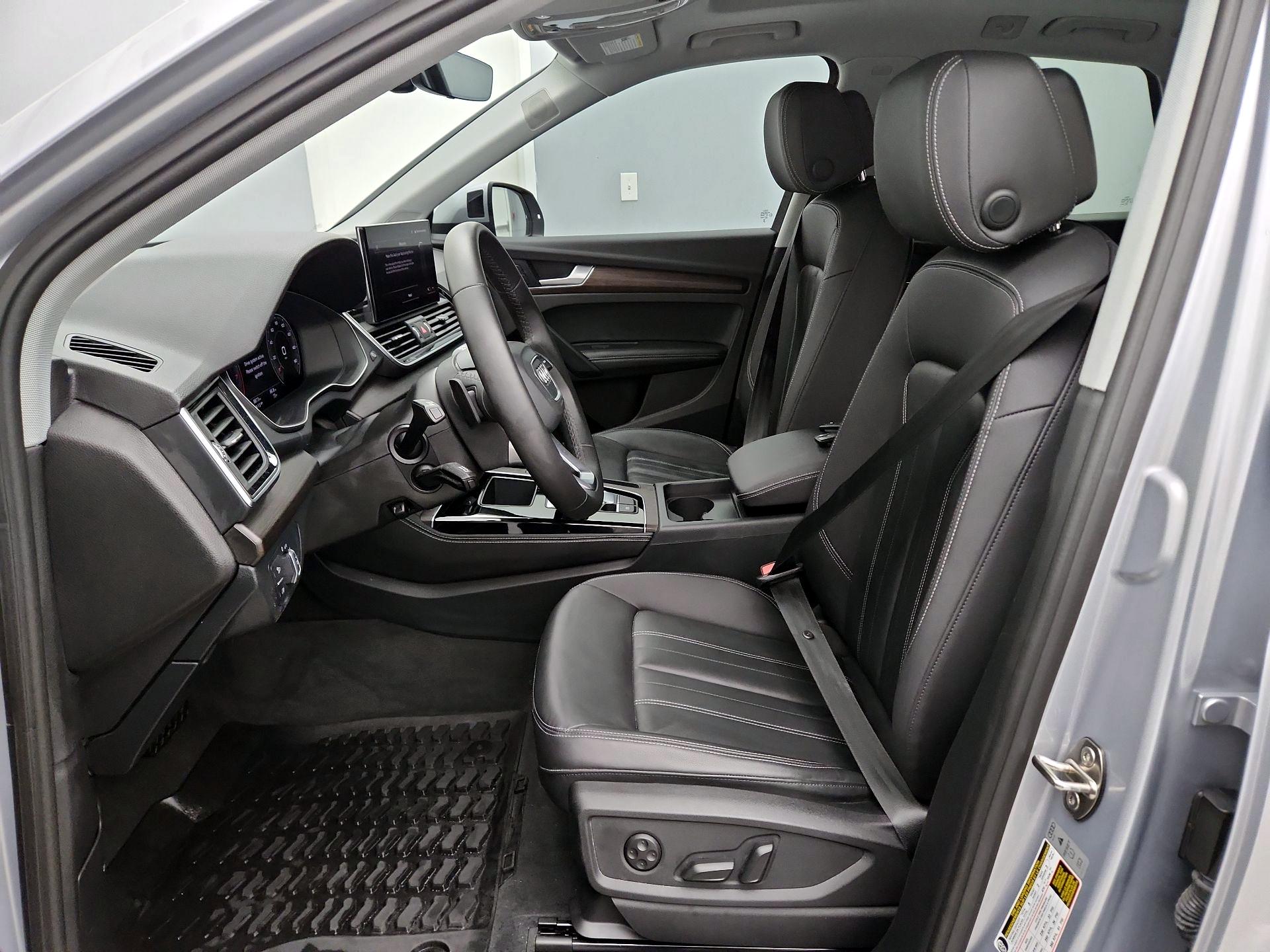 Thumbnail: 2023 Audi Q5 - 11