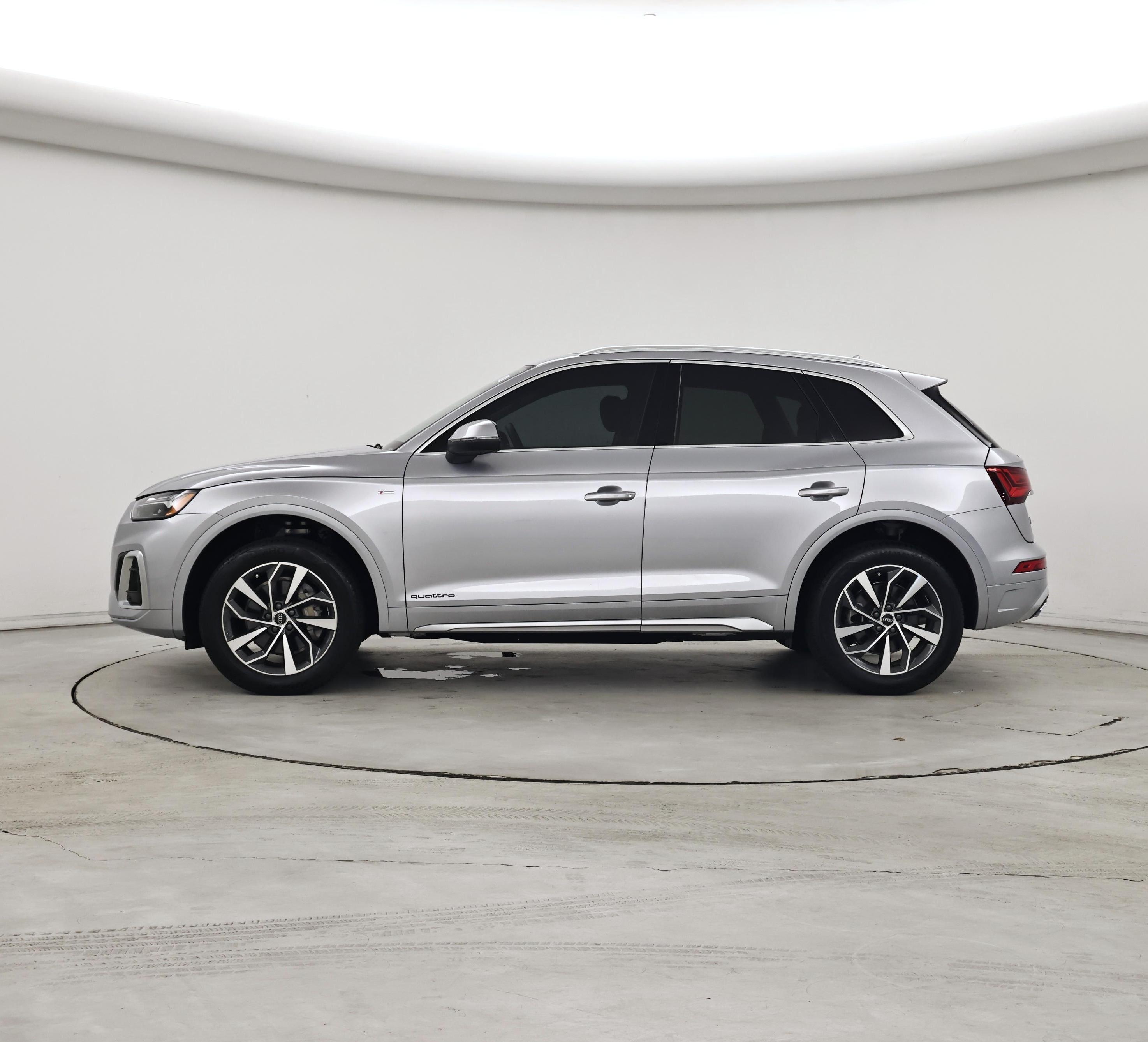 Thumbnail: 2023 Audi Q5 - 3