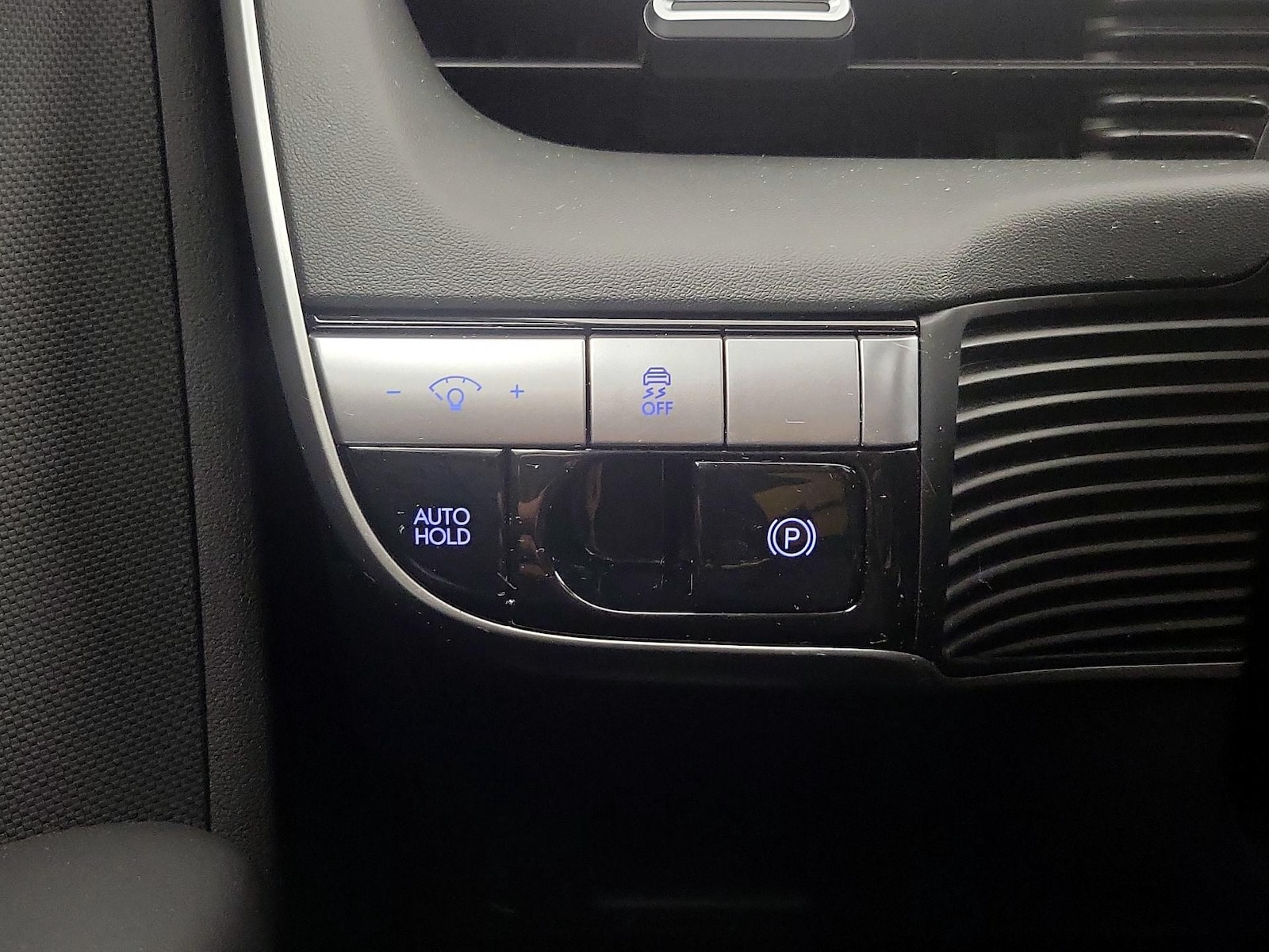 2024 Hyundai IONIQ 5 SE - Photo 12
