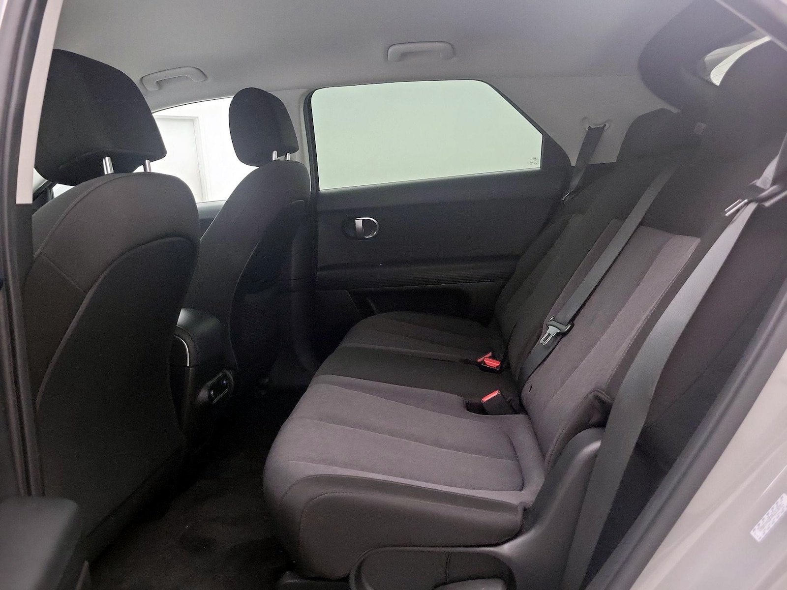 2024 Hyundai IONIQ 5 SE - Photo 19