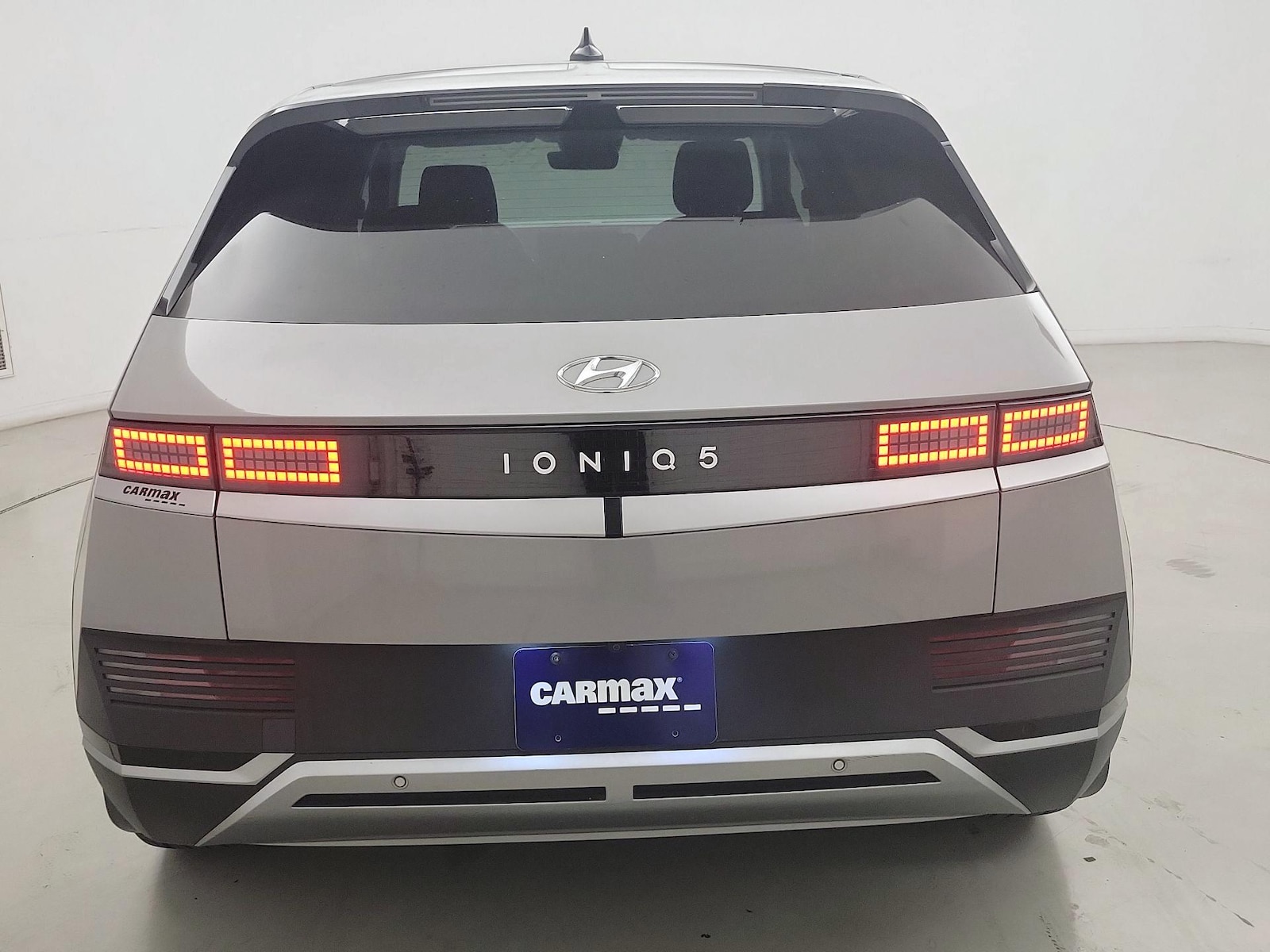 2024 Hyundai IONIQ 5 SE - Photo 6