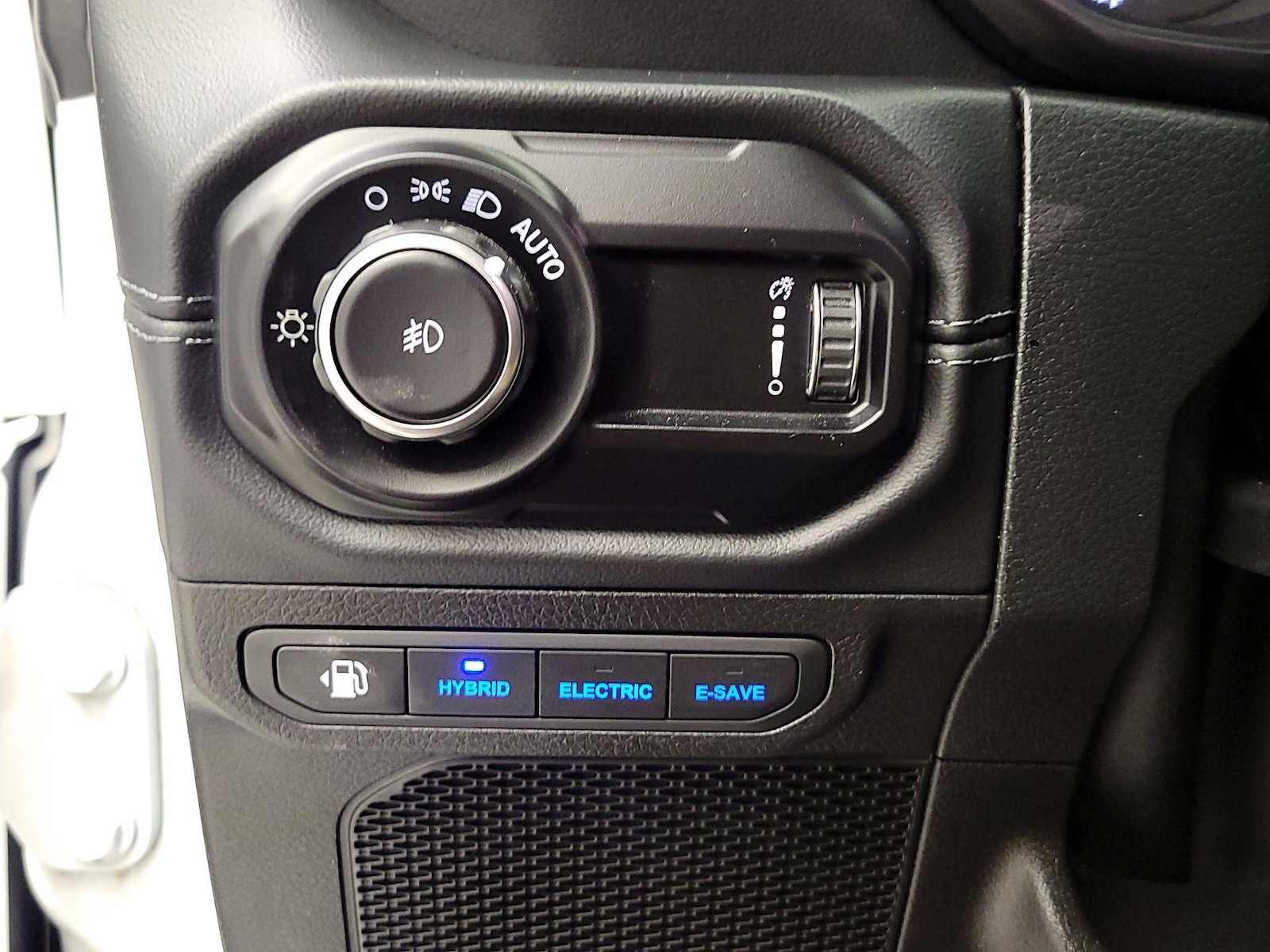 2024 Jeep Wrangler 4xe Sahara 4XE - Photo 14