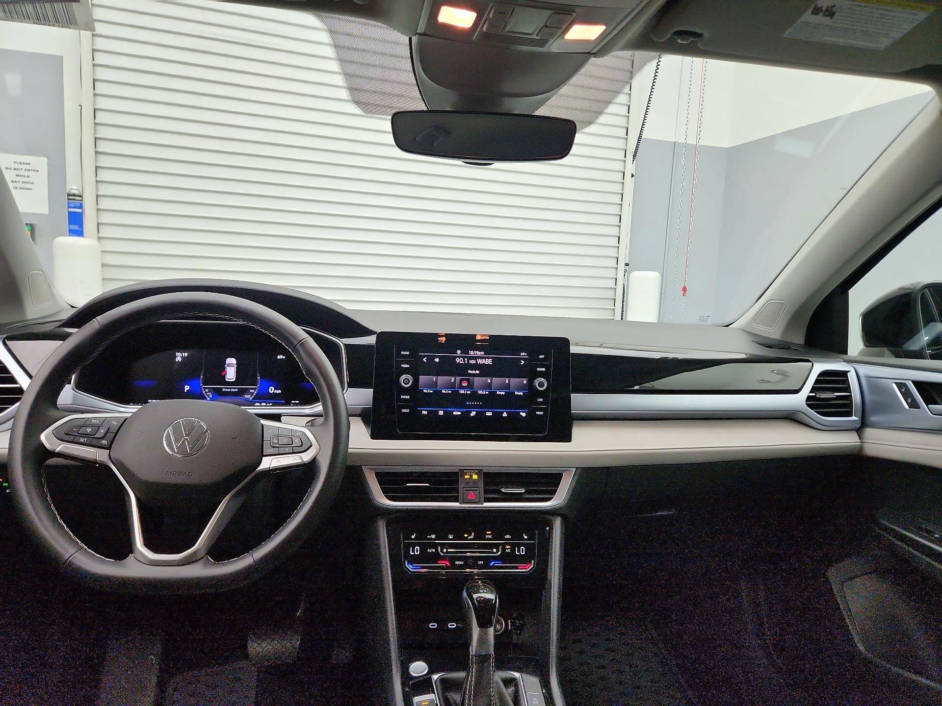 Thumbnail: 2025 Volkswagen Taos - 9