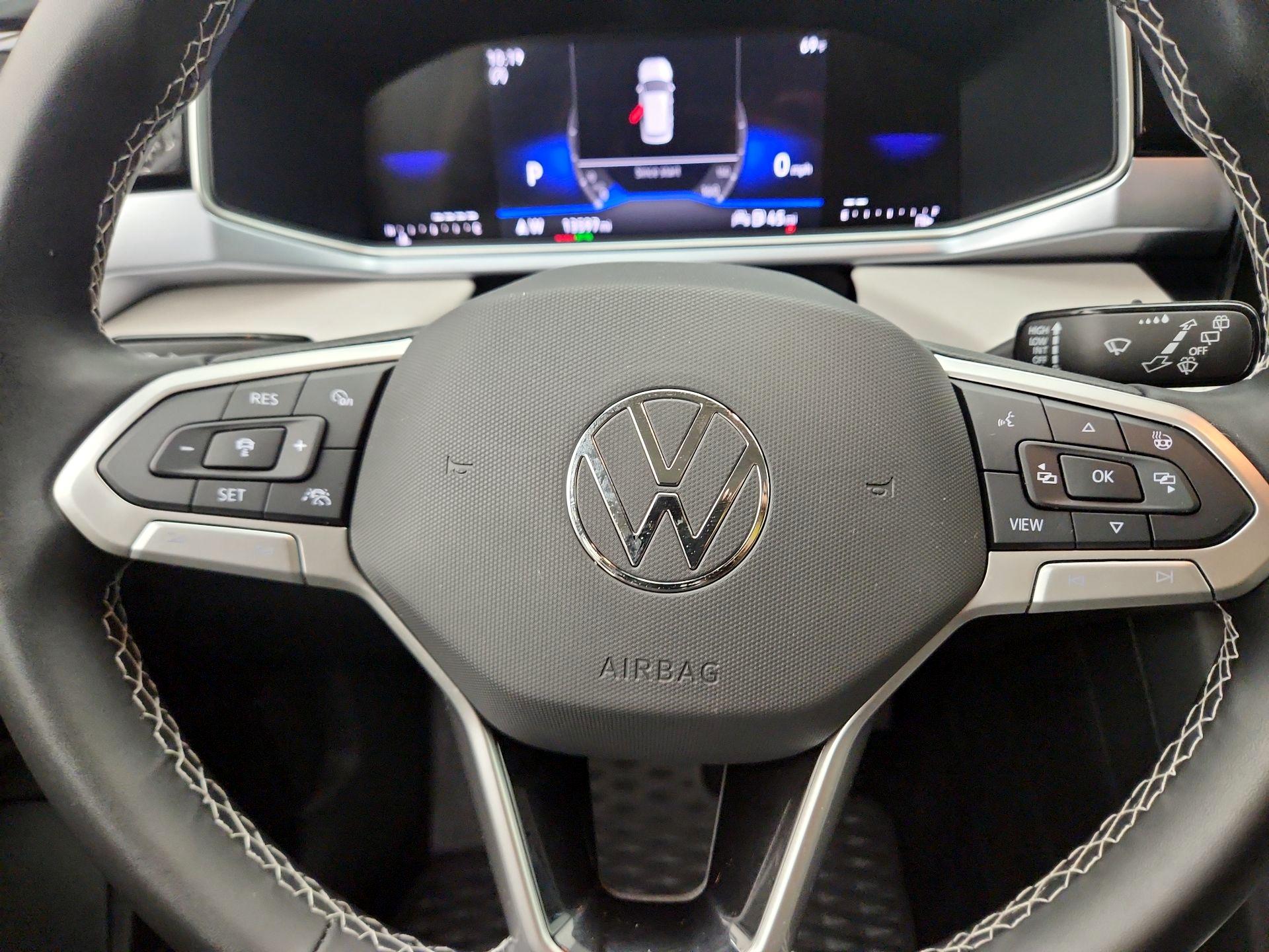Thumbnail: 2025 Volkswagen Taos - 10