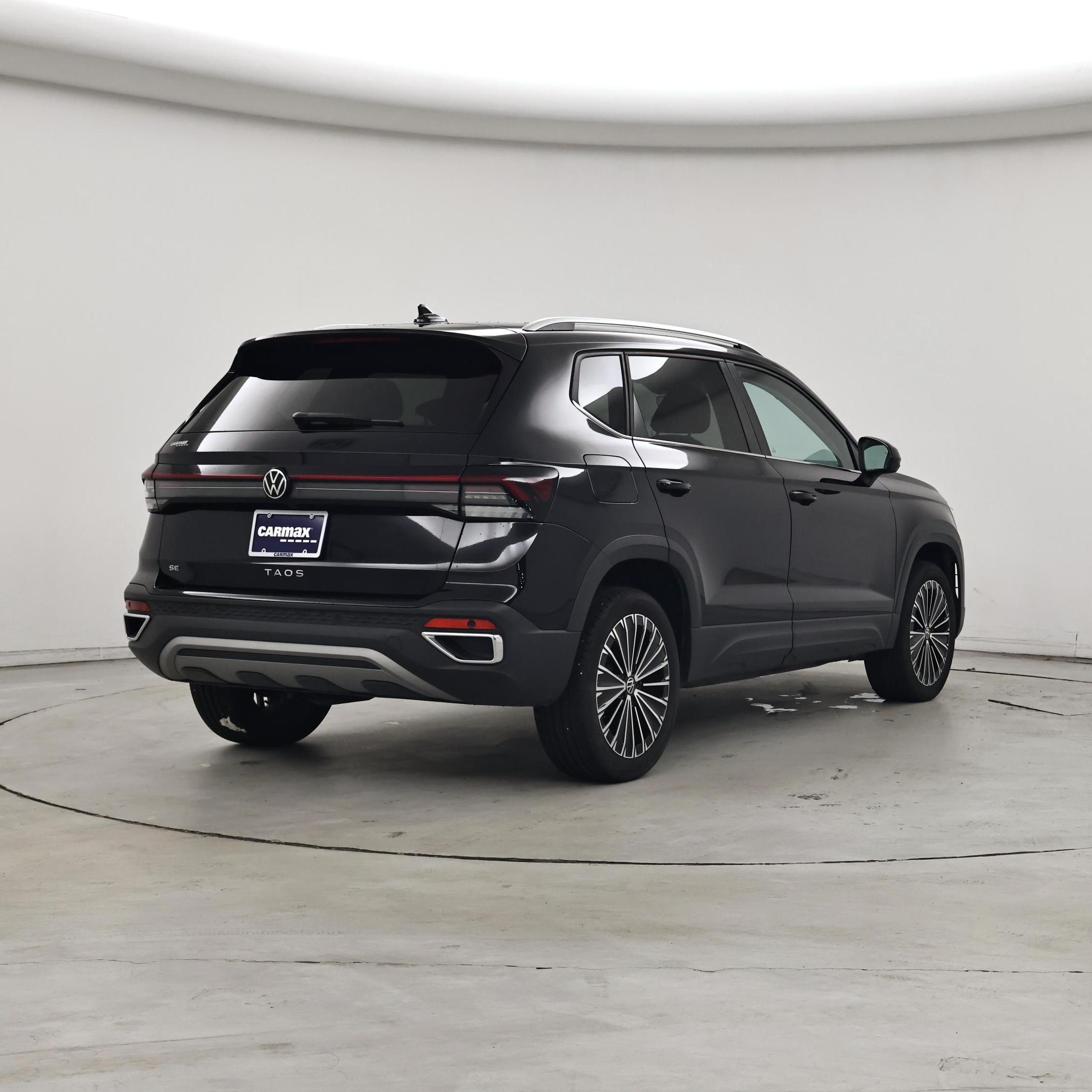 Thumbnail: 2025 Volkswagen Taos - 8