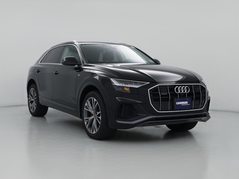 2023 Audi Q8 Premium Plus