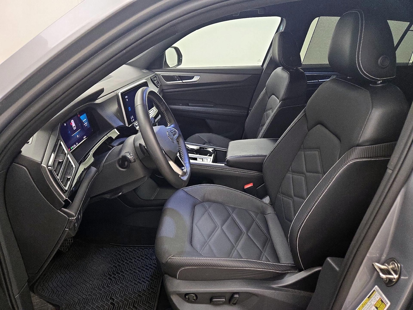 2024 Volkswagen Atlas Cross Sport SE w/Tech - Photo 12