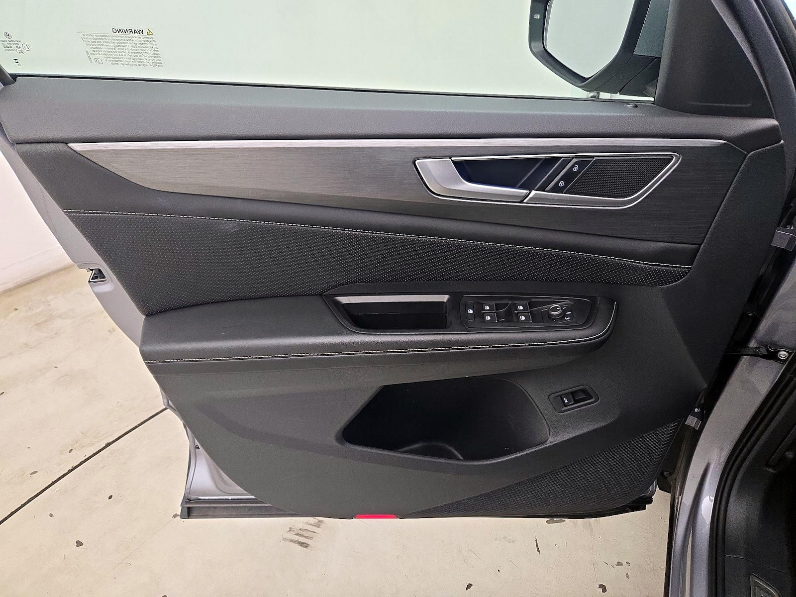 2024 Volkswagen Atlas Cross Sport SE w/Tech - Photo 13