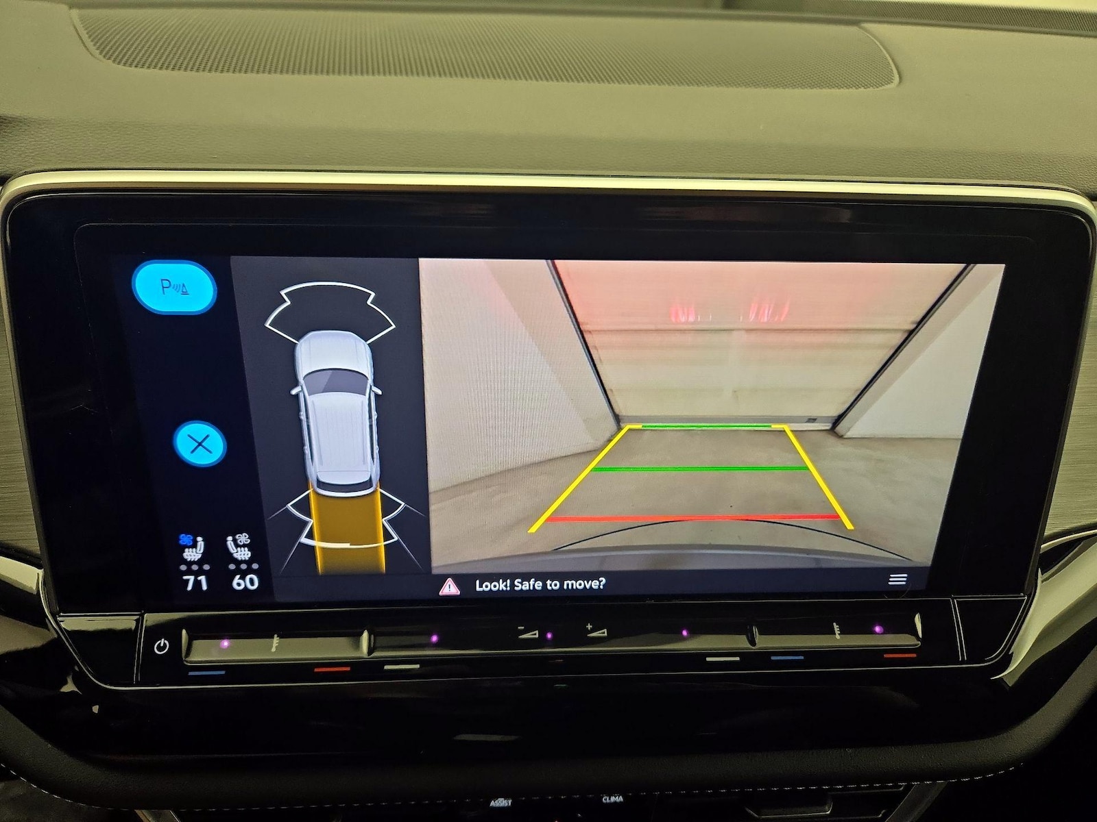 2024 Volkswagen Atlas Cross Sport SE w/Tech - Photo 15