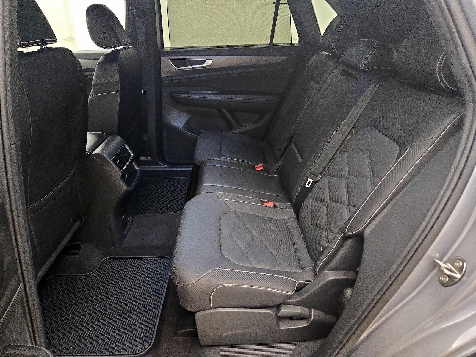 2024 Volkswagen Atlas Cross Sport SE w/Tech - Photo 20