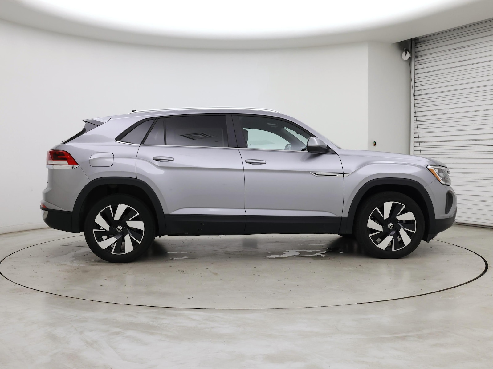 2024 Volkswagen Atlas Cross Sport SE w/Tech - Photo 8