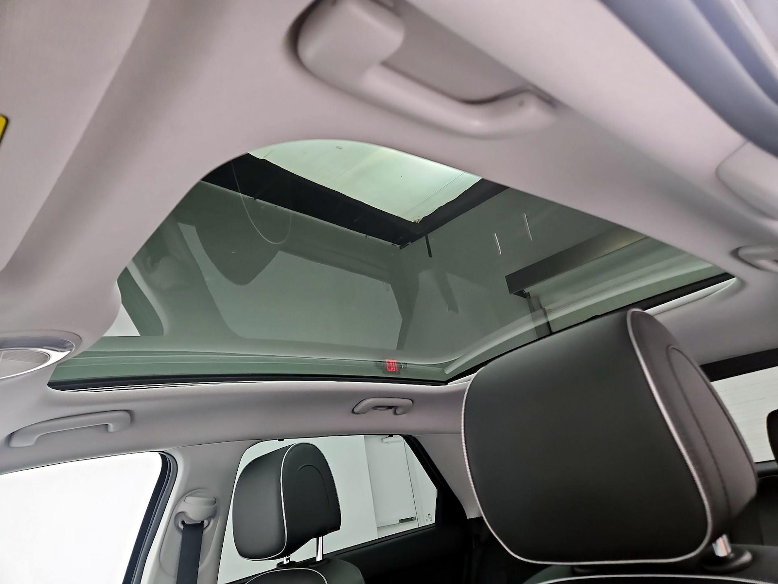 Skylight(s) & Overhead Airbags