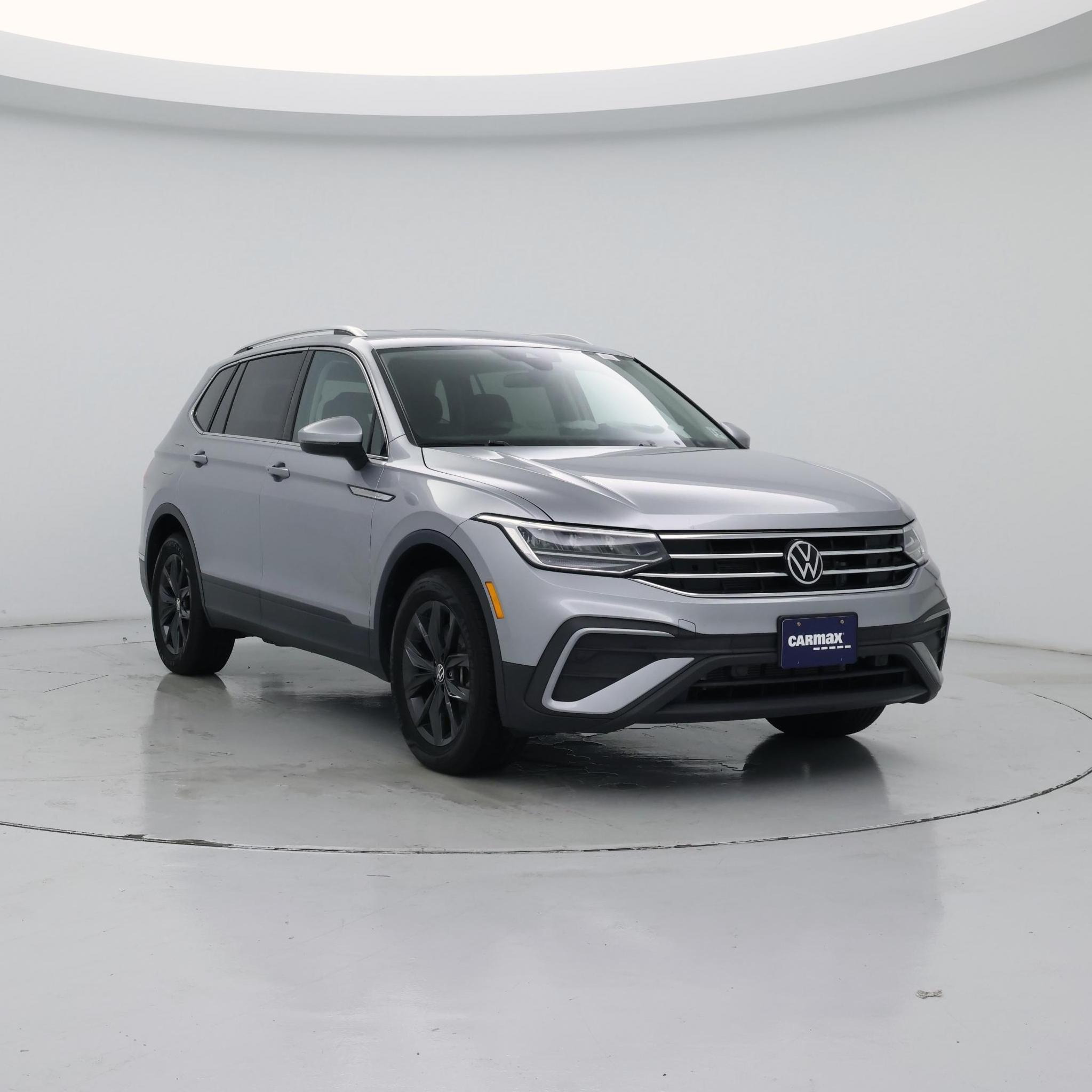 Silver 2024 Volkswagen Tiguan SUV / Crossover Front-Wheel Drive Automatic