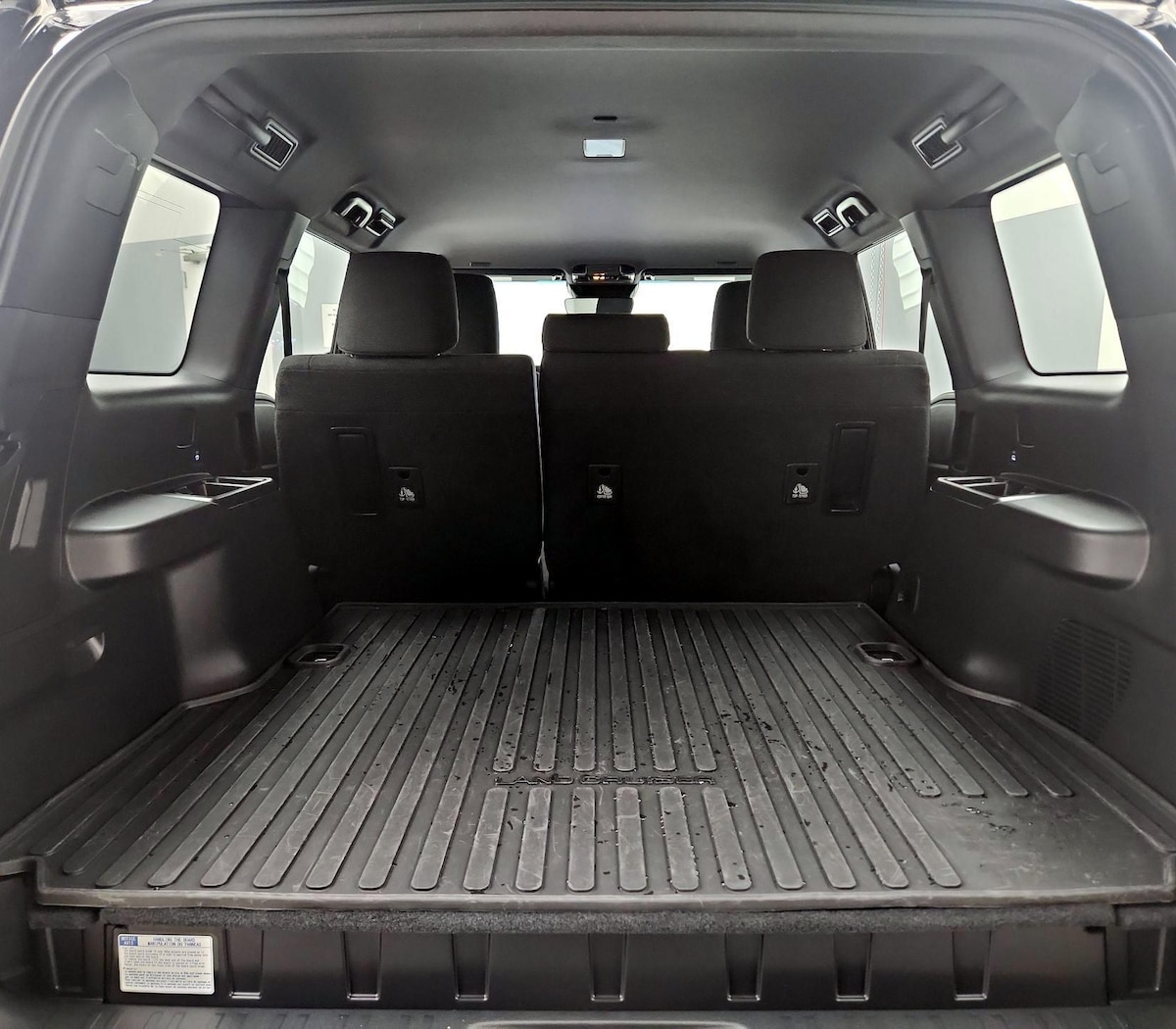Trunk/Cargo (Seats Up)