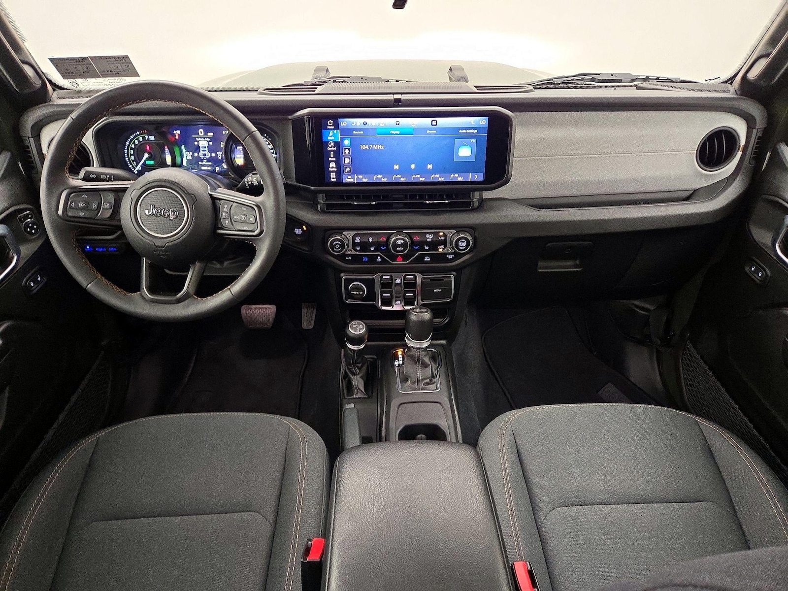 Apple CarPlay® & Android Auto™