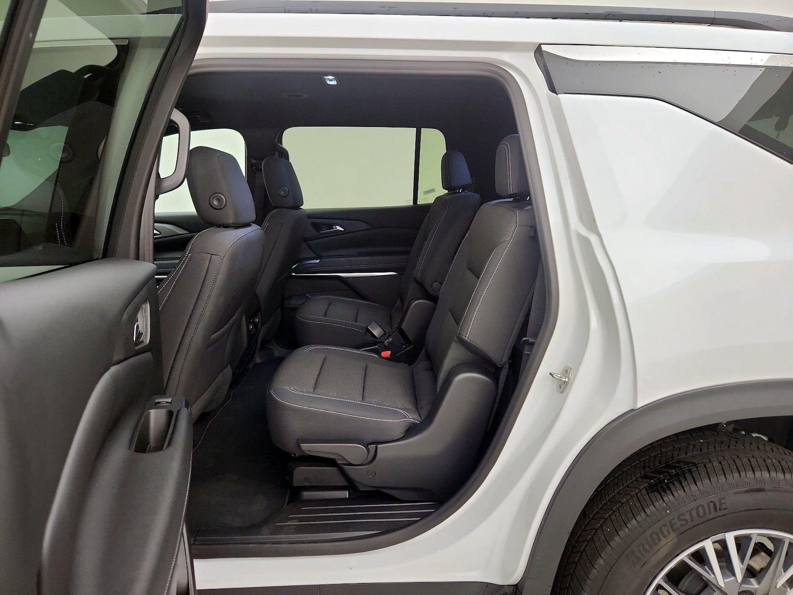 2026 Chevrolet Traverse LT - Photo 21