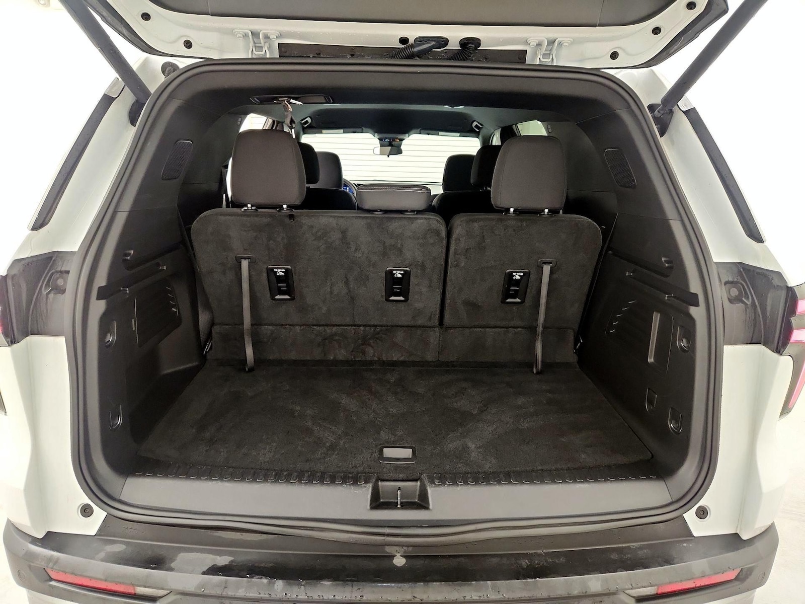 2026 Chevrolet Traverse LT - Photo 23