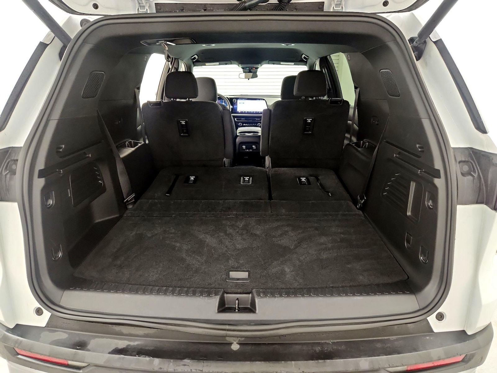 2026 Chevrolet Traverse LT - Photo 24