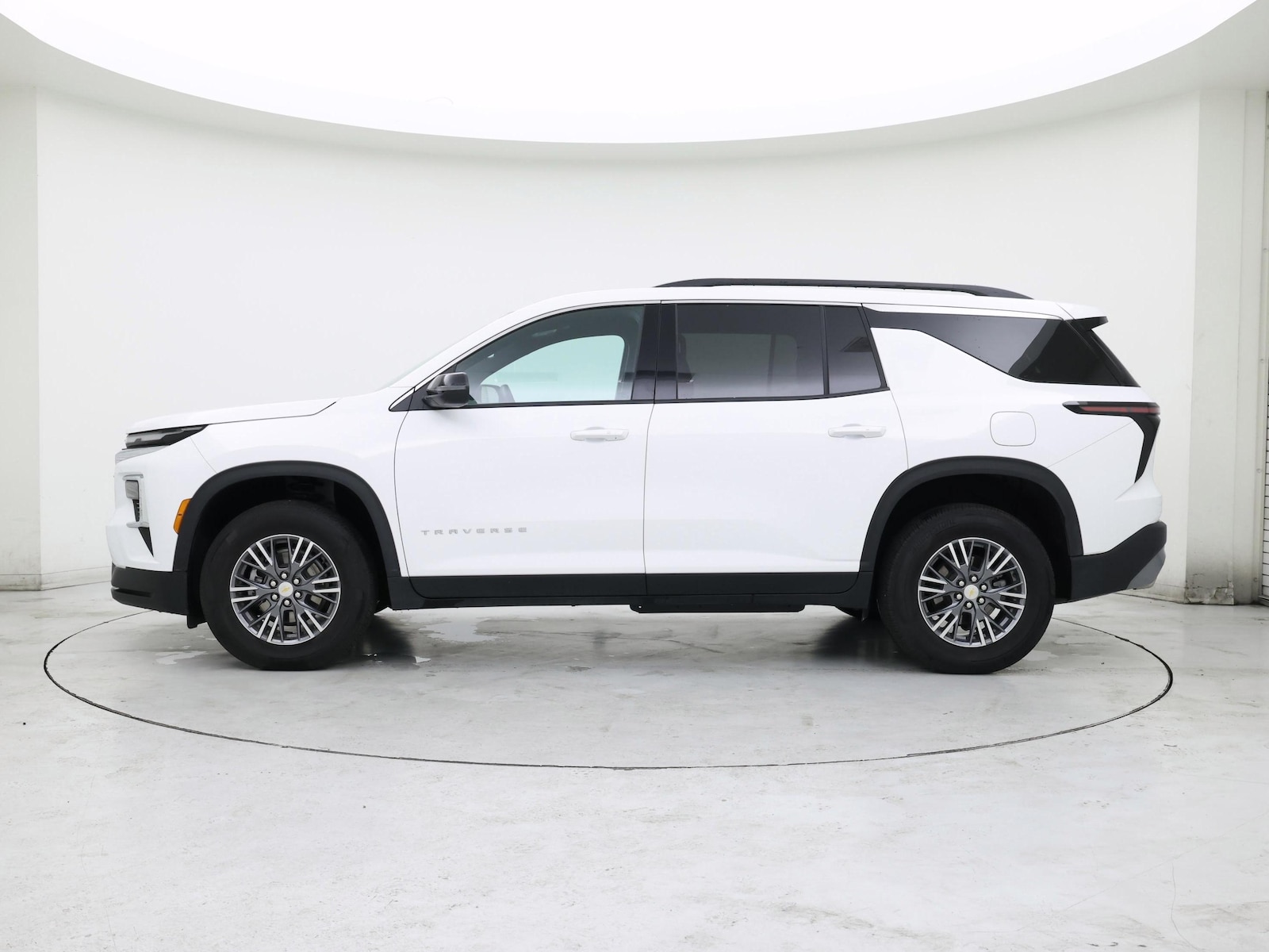 2026 Chevrolet Traverse LT - Photo 4