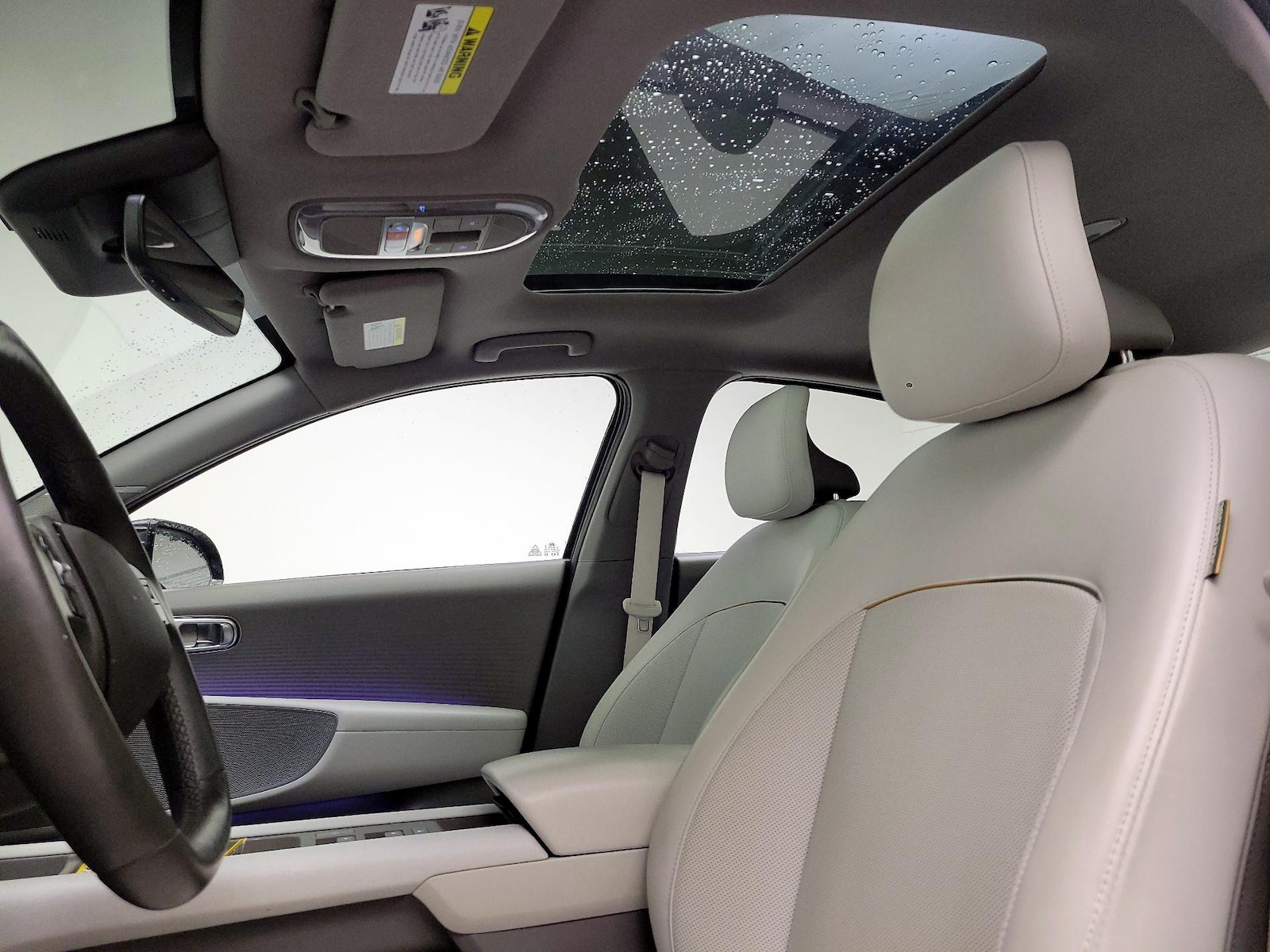 Sunroof(s) & Overhead Airbags