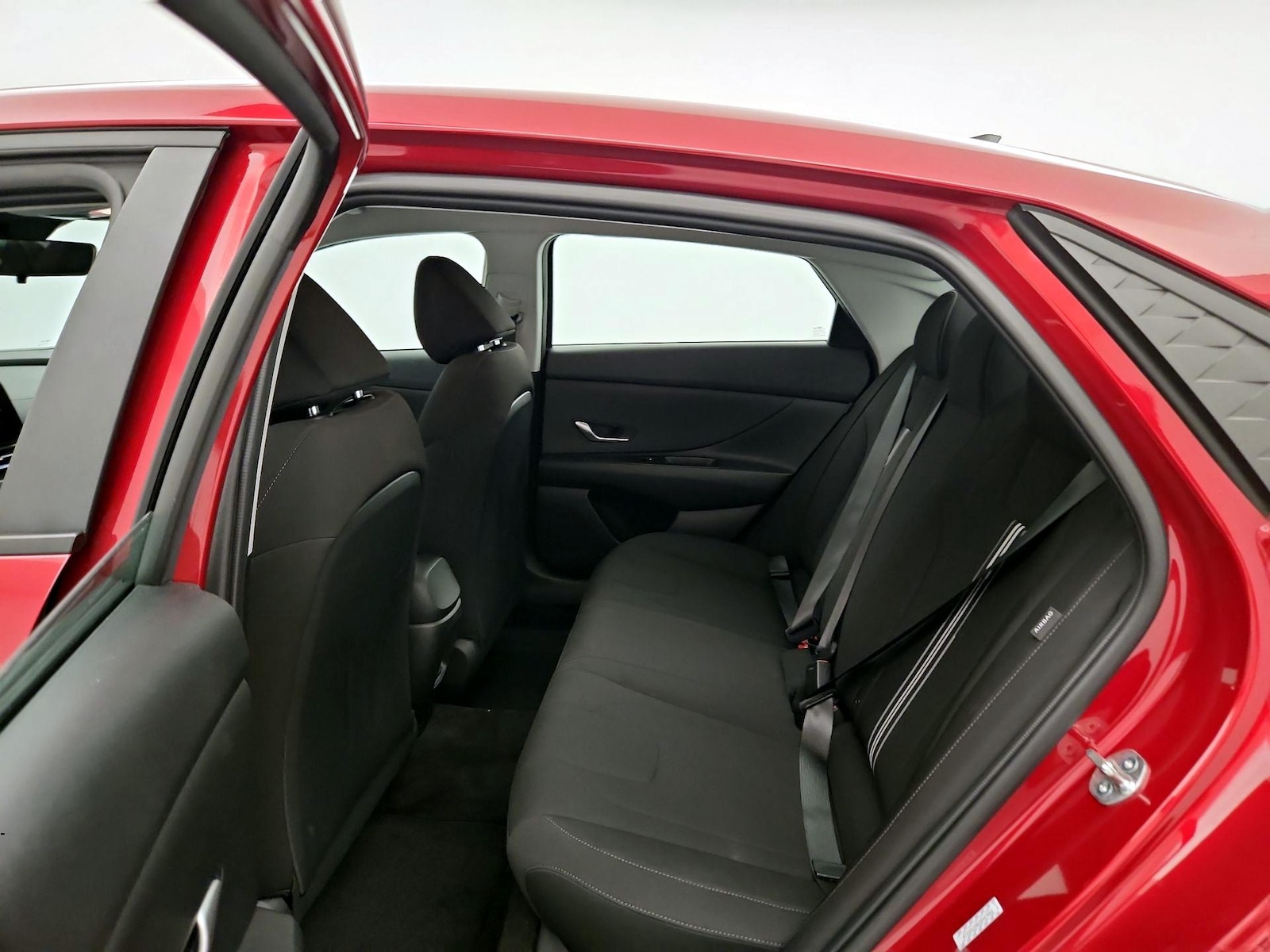 2024 Hyundai Elantra SEL - Photo 18