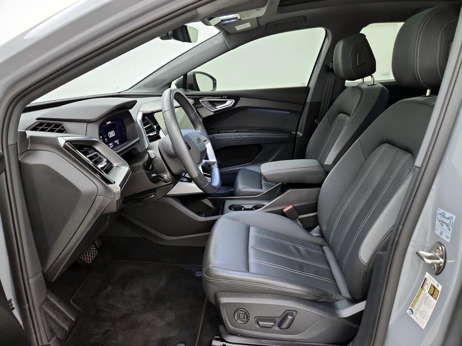 2023 Audi Q4 e-tron Premium - Photo 12